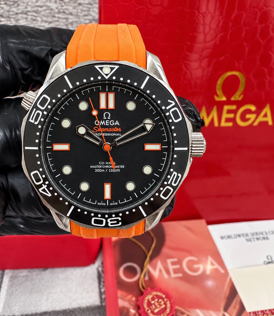 OM Sea Master Diver naranja