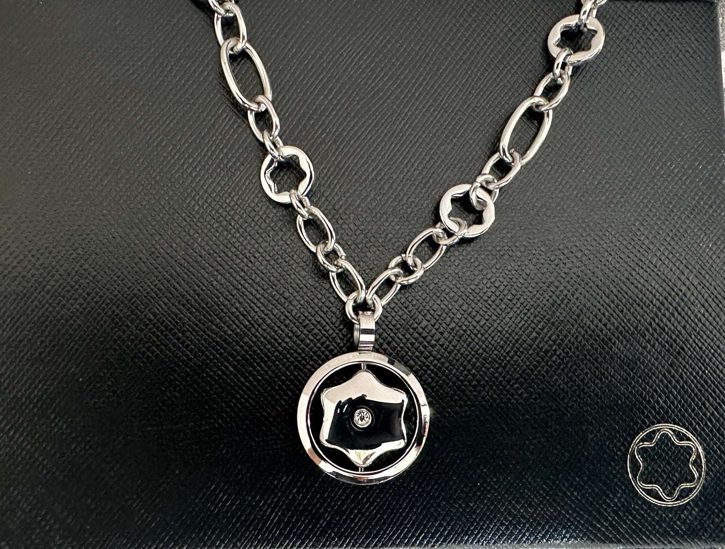 Collar de estrella MB de acero inoxidable