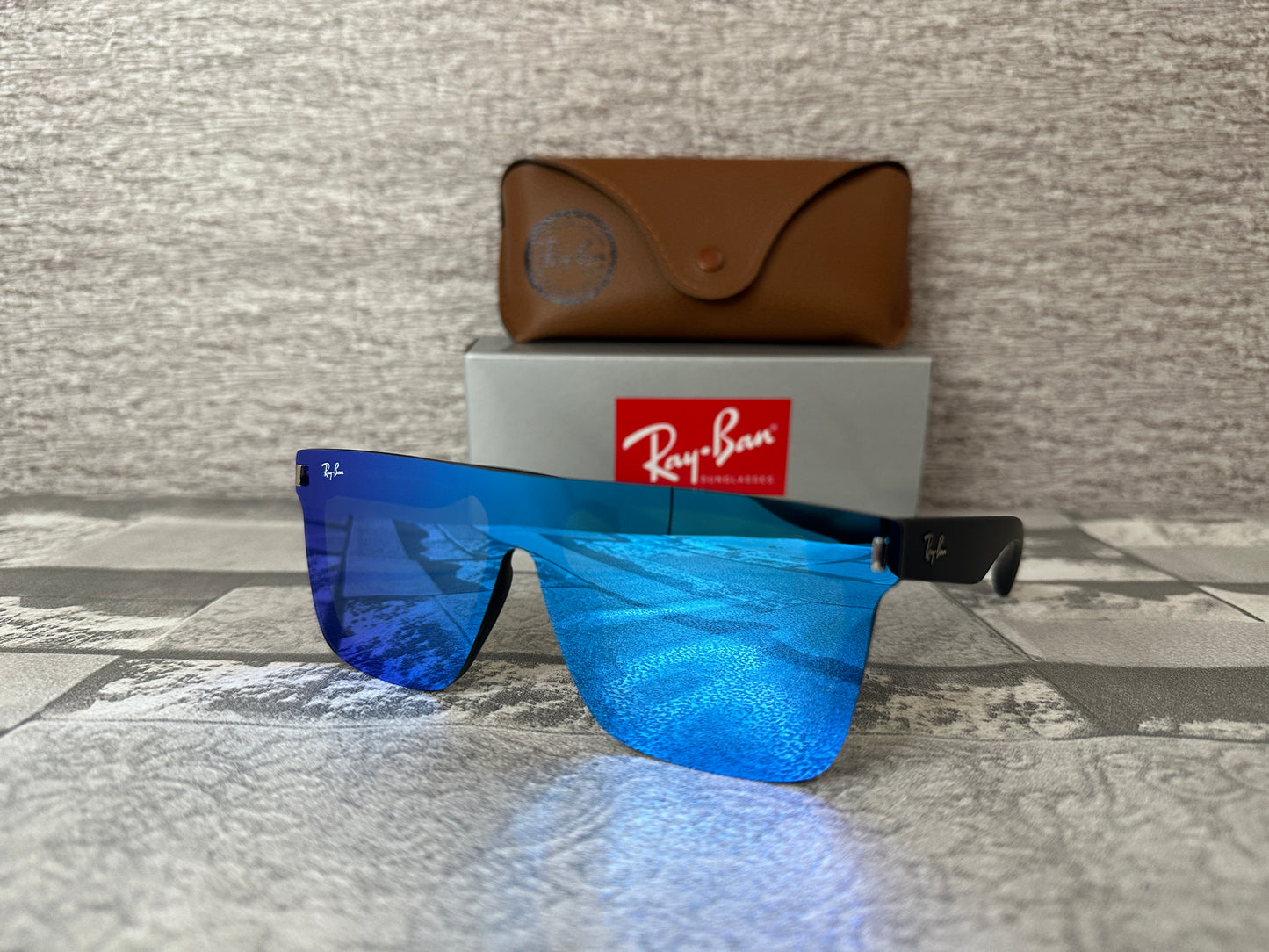 Lentes de Sol Ray B. Amore F. Azules