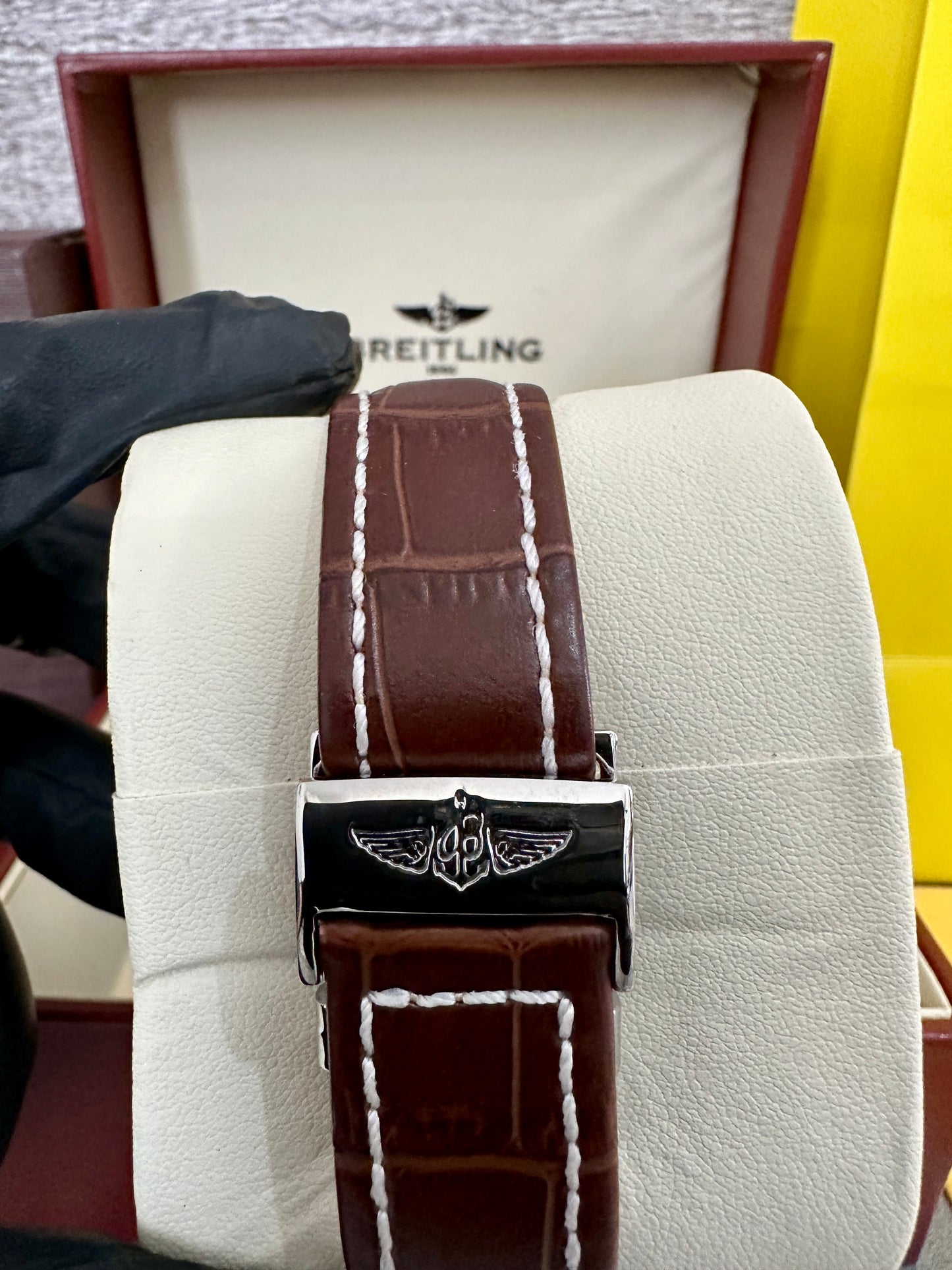 Reloj Br3itL1ng Navi Timer café