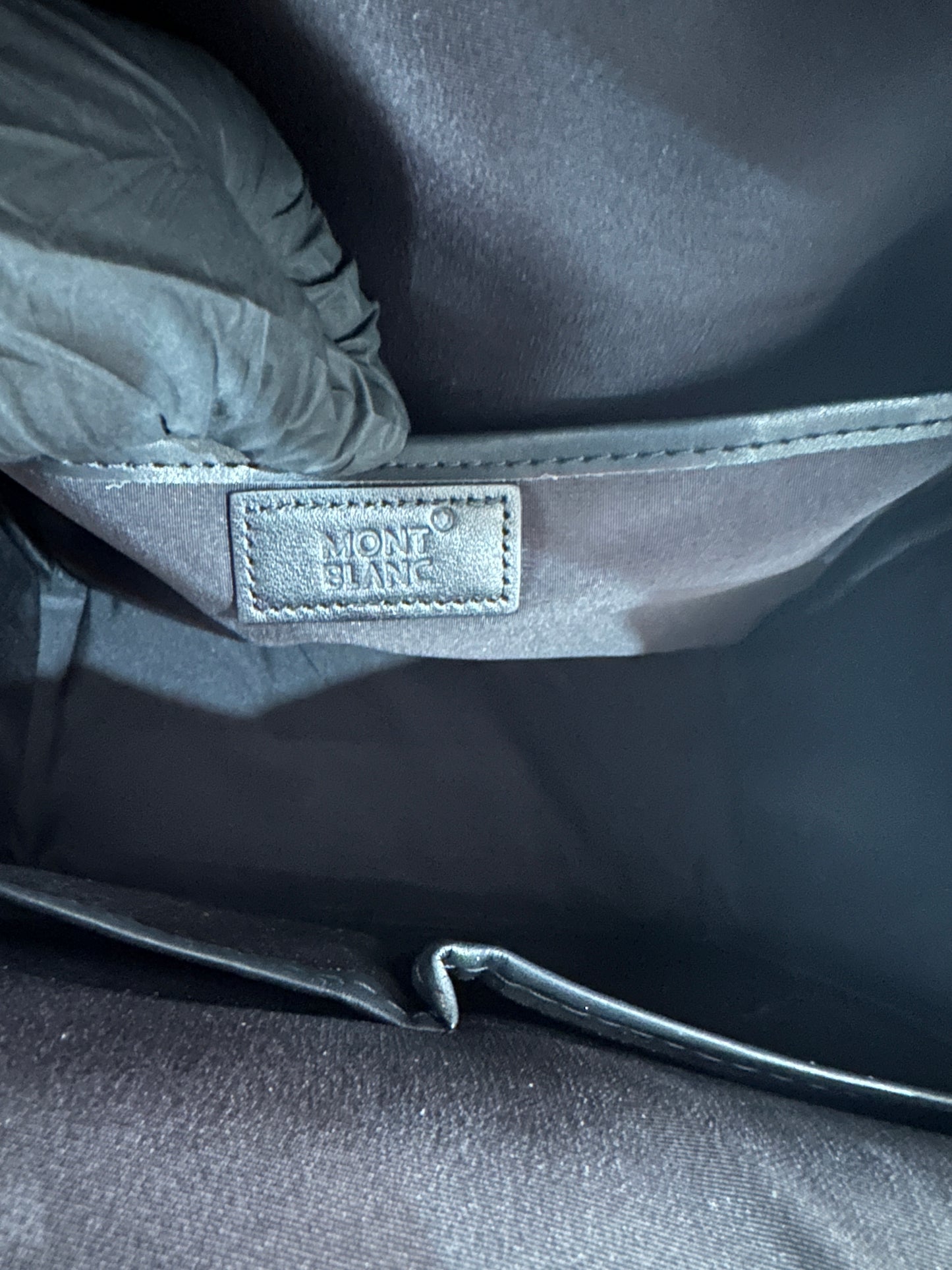 Mochila negra tipo Back pack