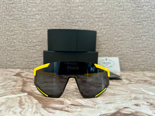 Lentes de Sol Pr4da línea RO.SSA amarillos