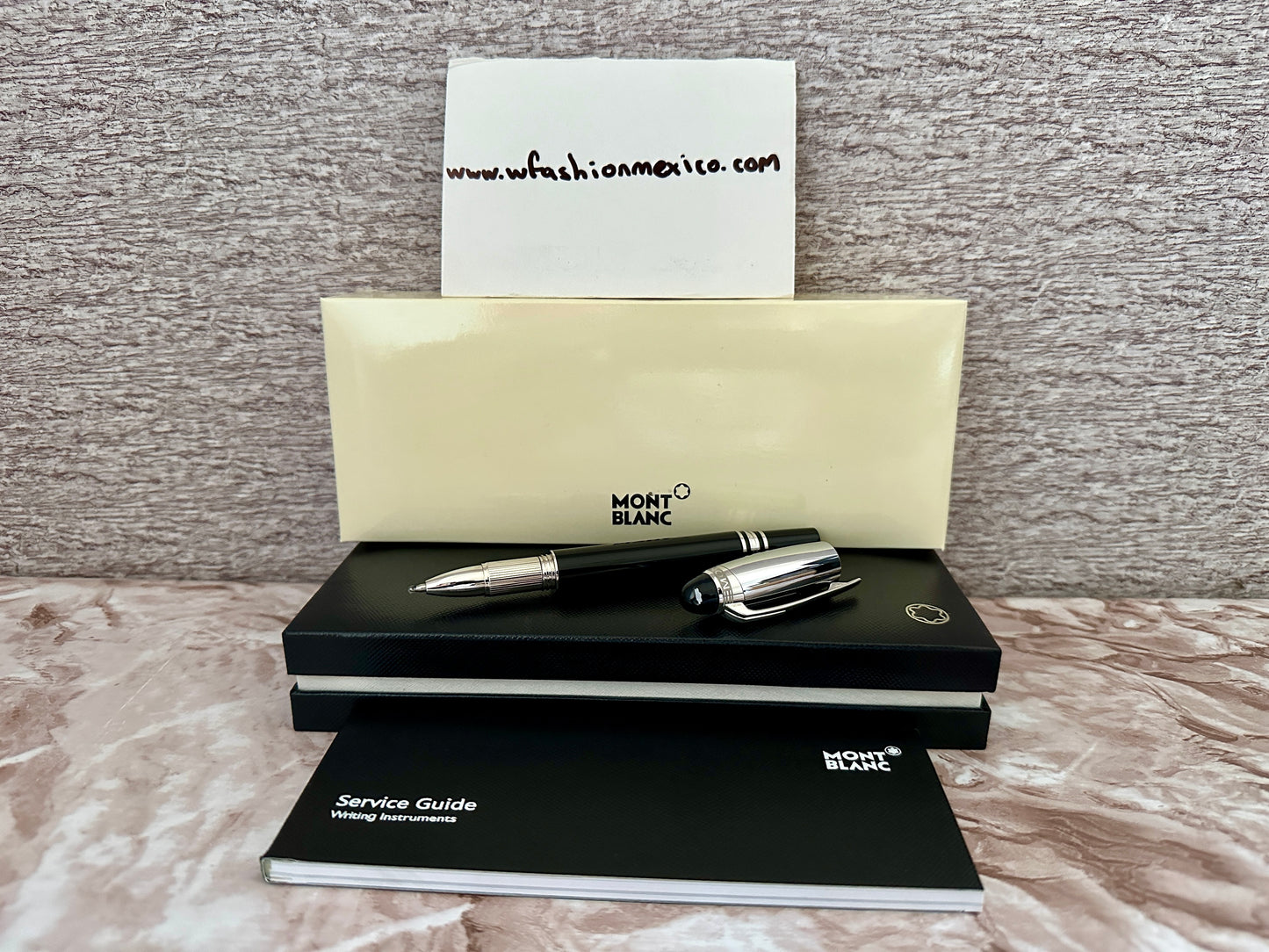 Pluma tipo Rollerball Starwalker MB negro con plateado