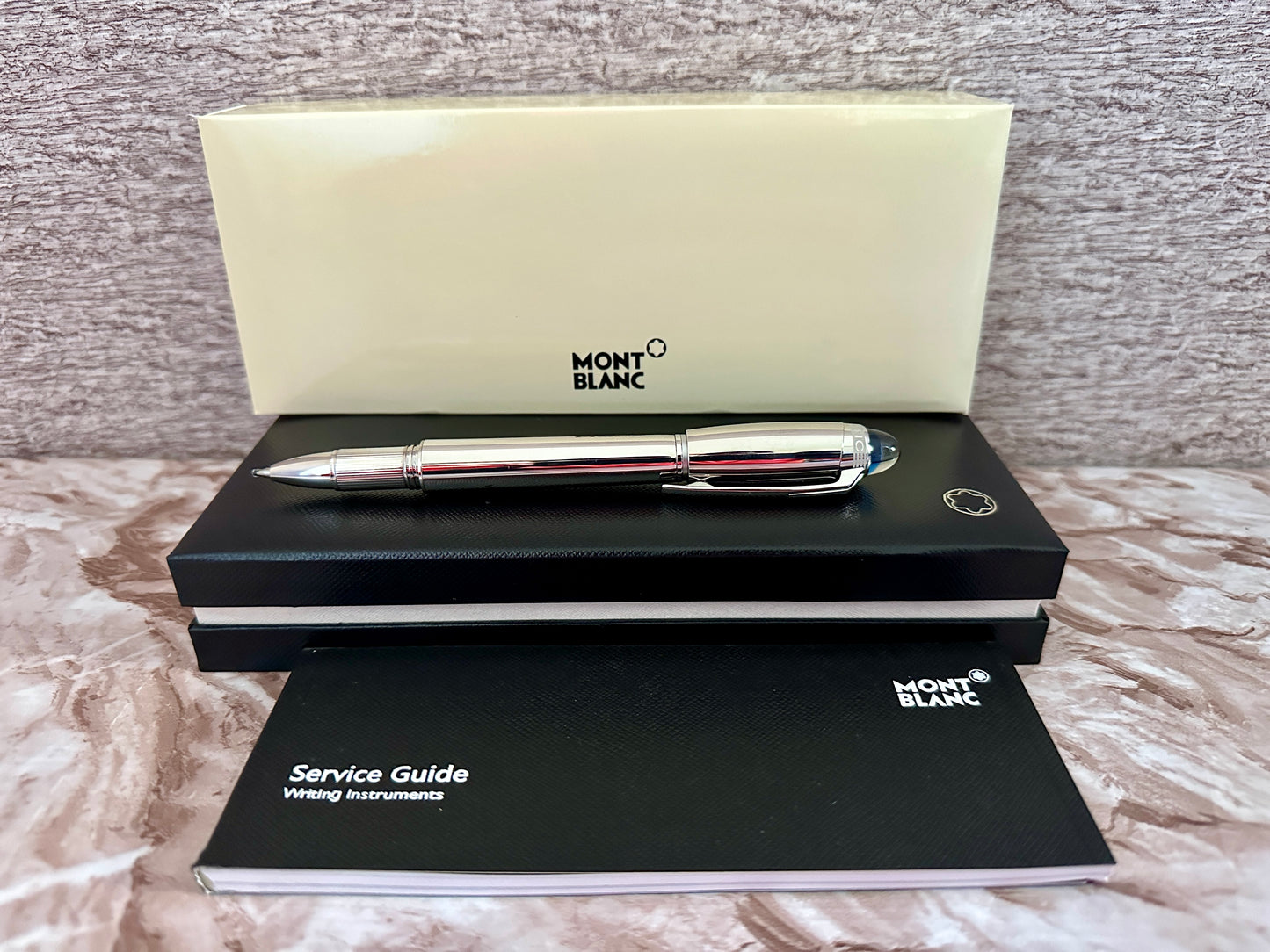 Pluma tipo Rollerball Starwalker MB plateada