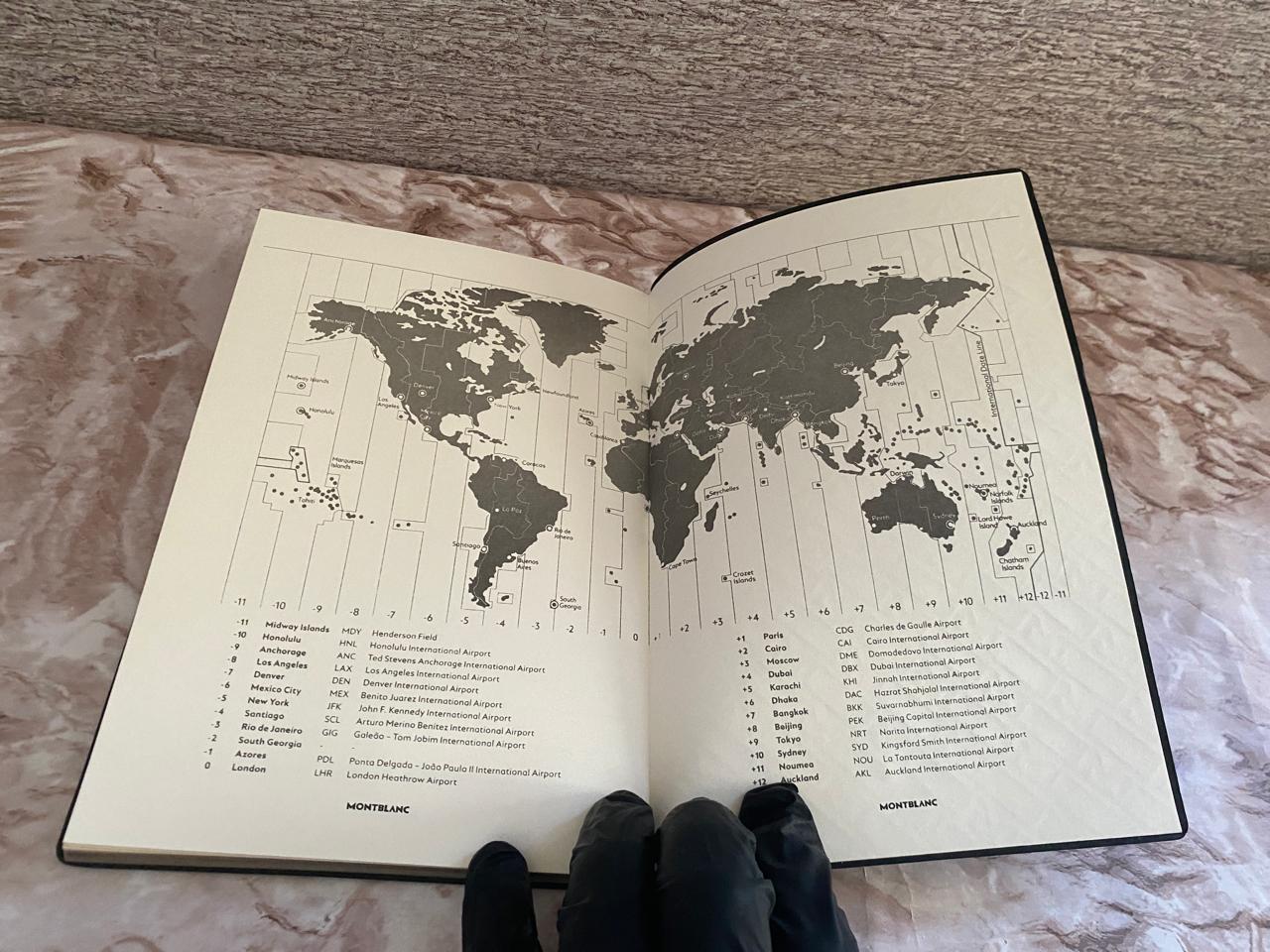 Cuaderno de escritura color negro Mont diseño M