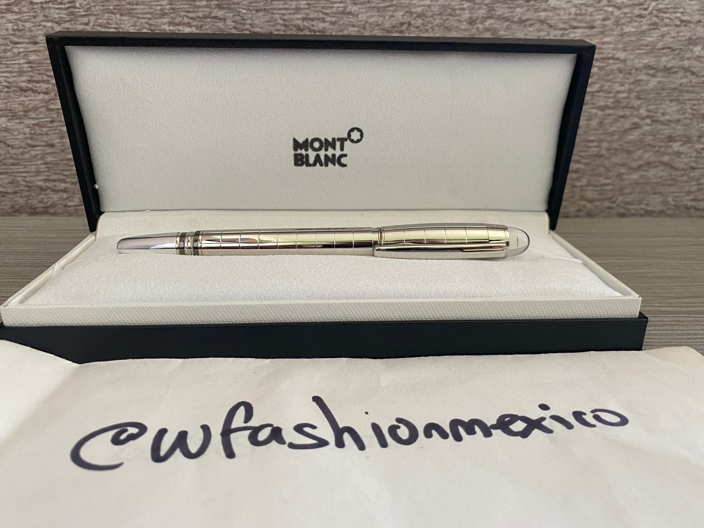 Pluma modelo Rollerball StarWalker plateada M0nt bl4nc desde $750 MXN