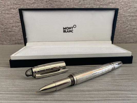 Pluma modelo Rollerball StarWalker plateada M0nt bl4nc desde $750 MXN