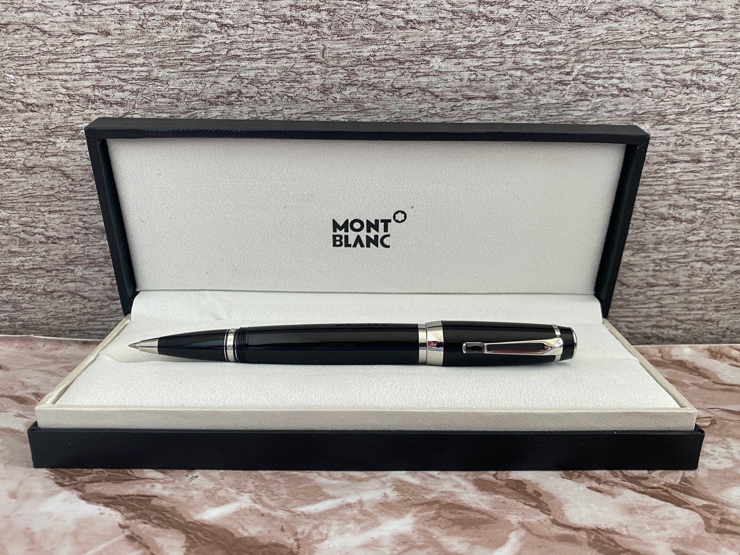 Pluma M0ntnblnc modelo Bohemia, tipo Rollerball