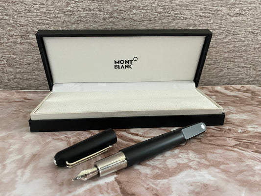 Pluma fuente Serie M negro mate