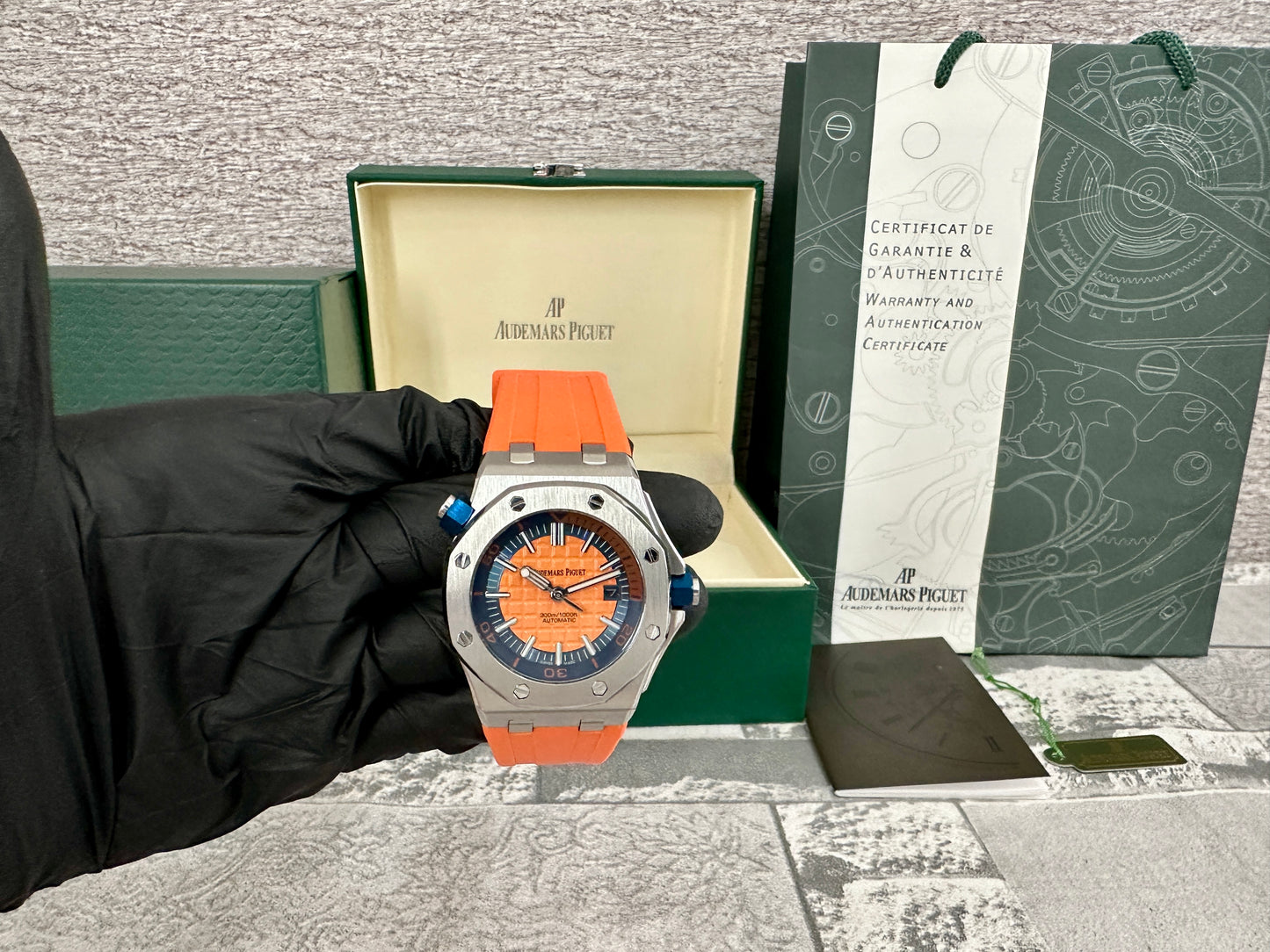 Reloj AP, AAA, Automático, 42 mm., correa de caucho naranja