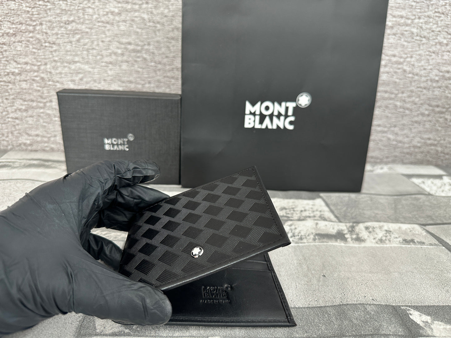 Cartera negra de piel genuina Mont B.