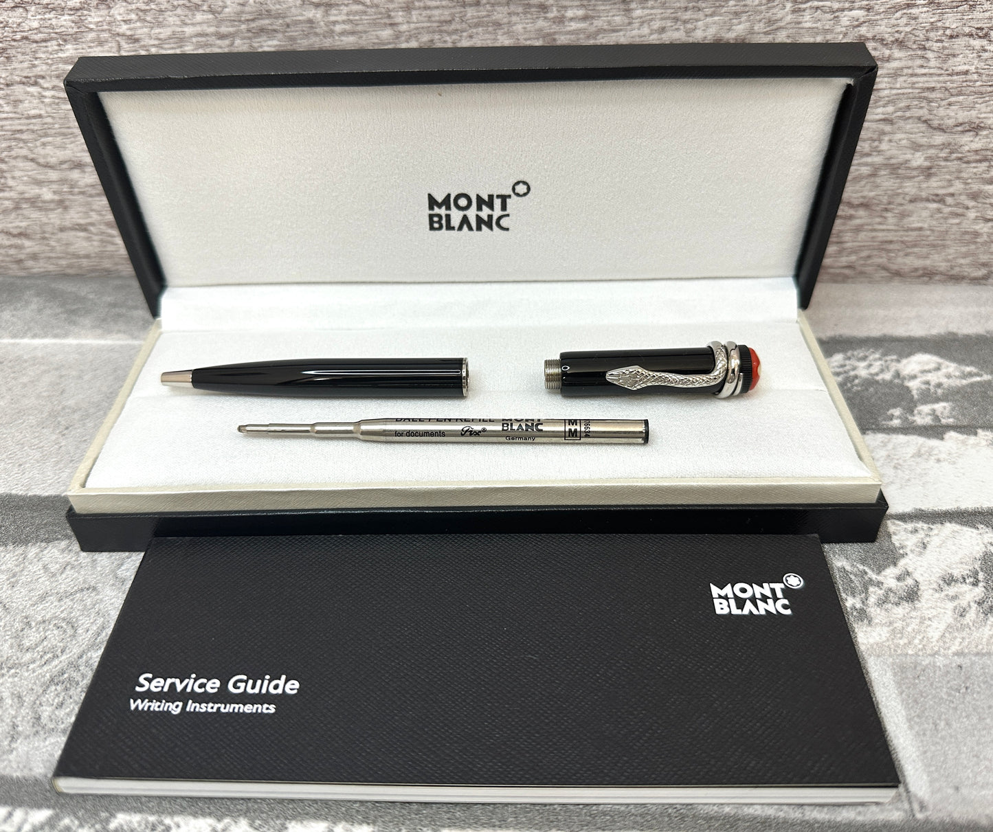 Pluma modelo Snake Mont B