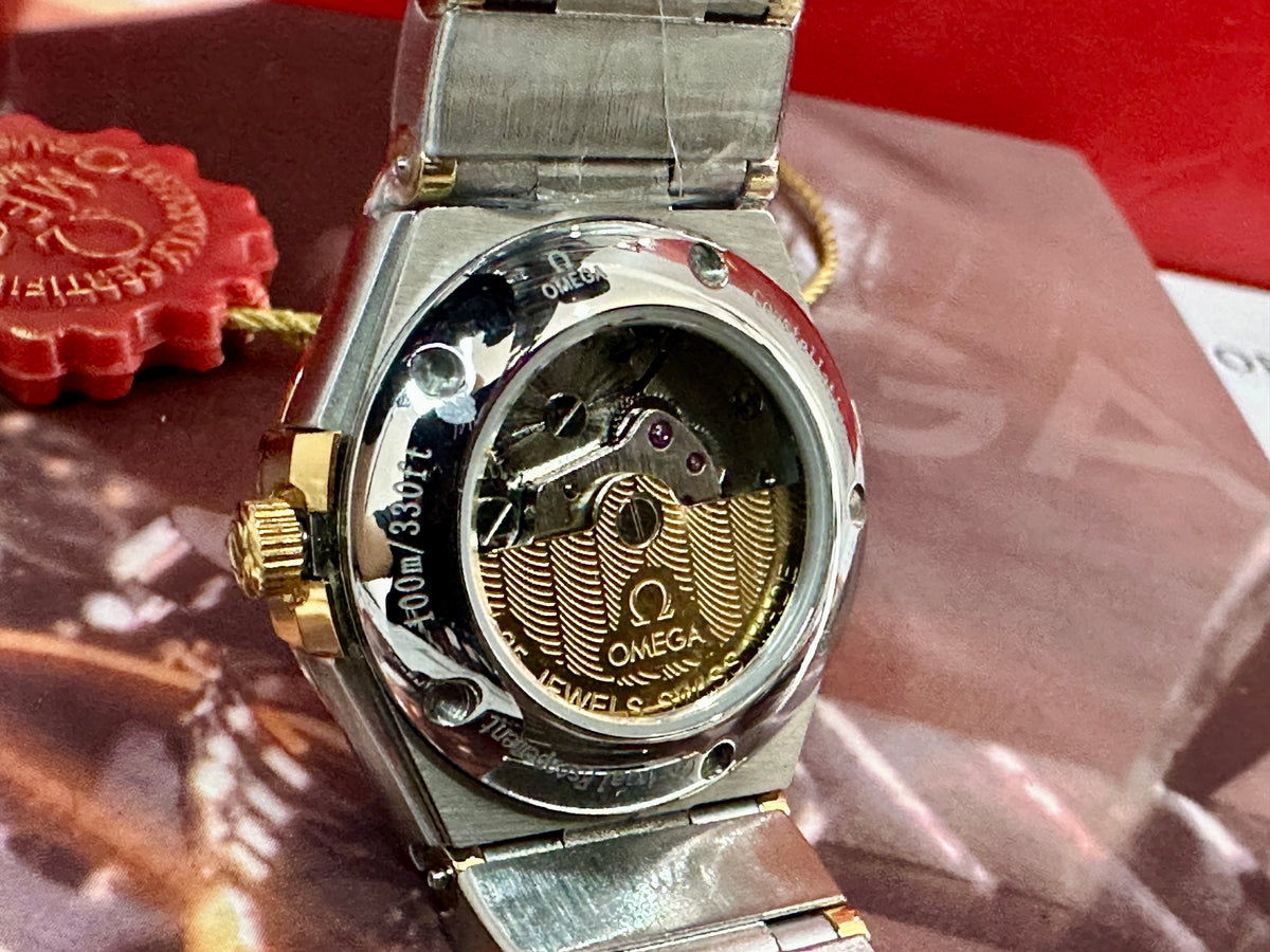 Reloj Constellation Dama, AAA, Automático, color oro acero
