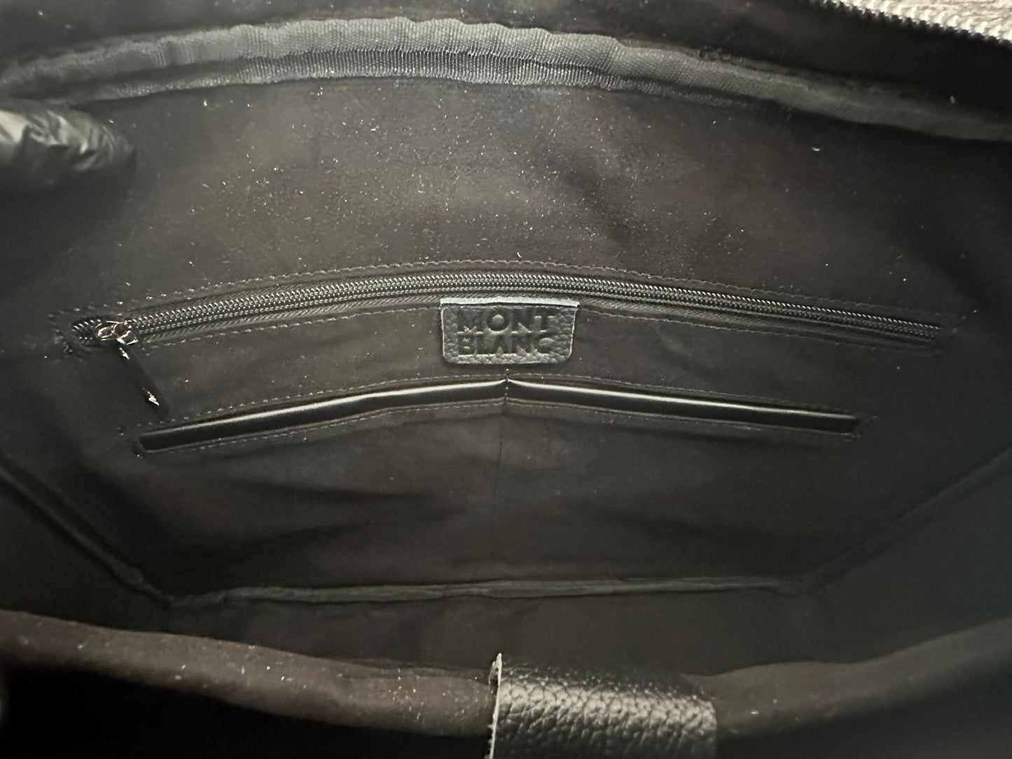 Portafolio negro de Piel Genuina, perfecto para laptops