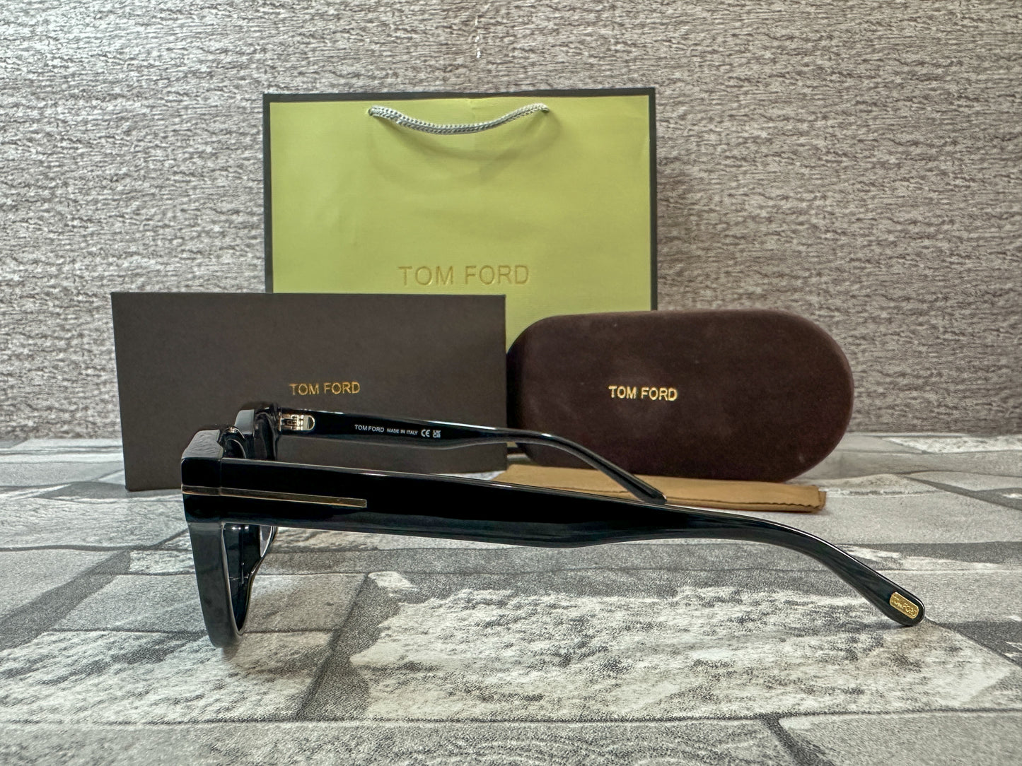 Lentes de Sol Tom F negros