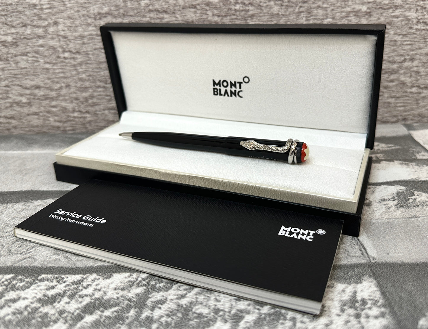 Pluma modelo Snake Mont B