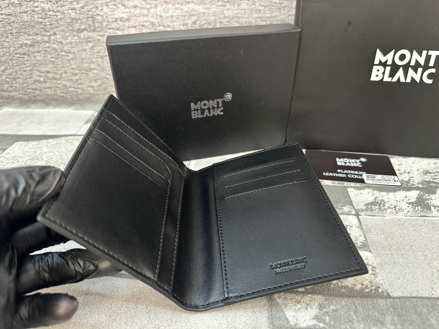 Porta pasaporte de piel genuina MB