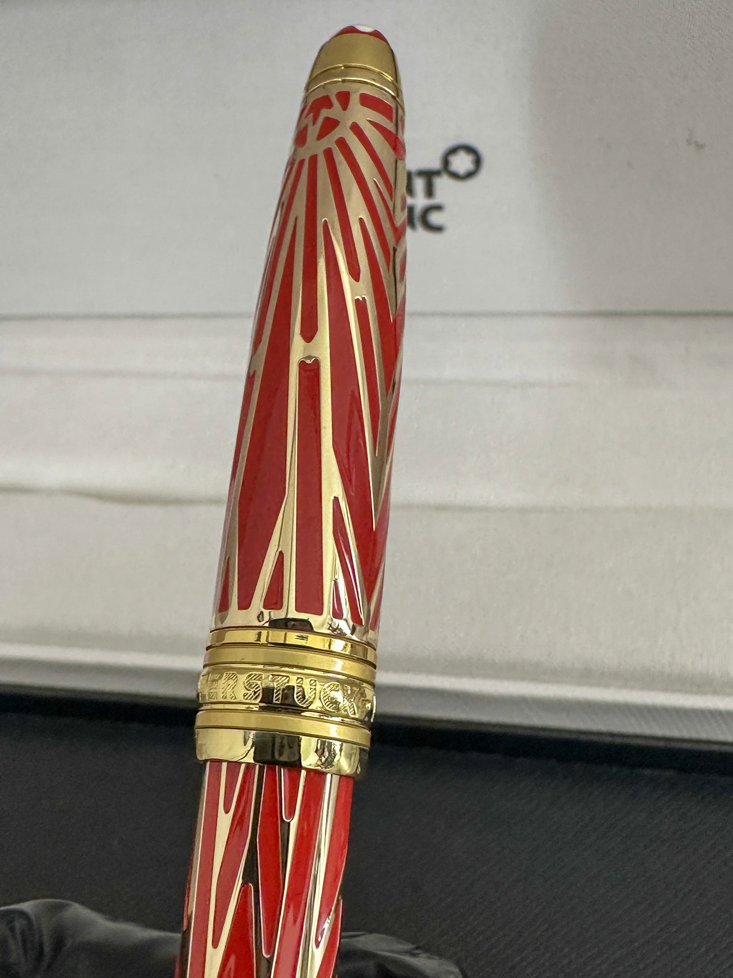 Pluma tipo Rollerball MB edición de Origin