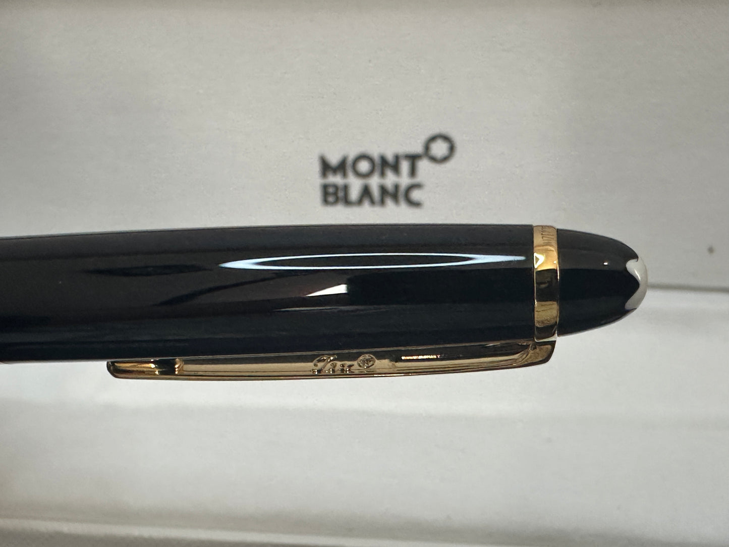 Pluma clásica MB tipo bolígrafo