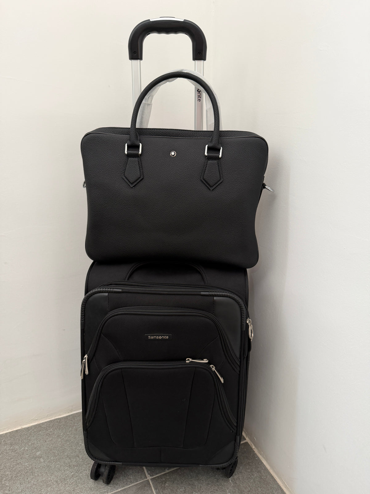 Portafolio negro de Piel Genuina, con ajuste para Carry On