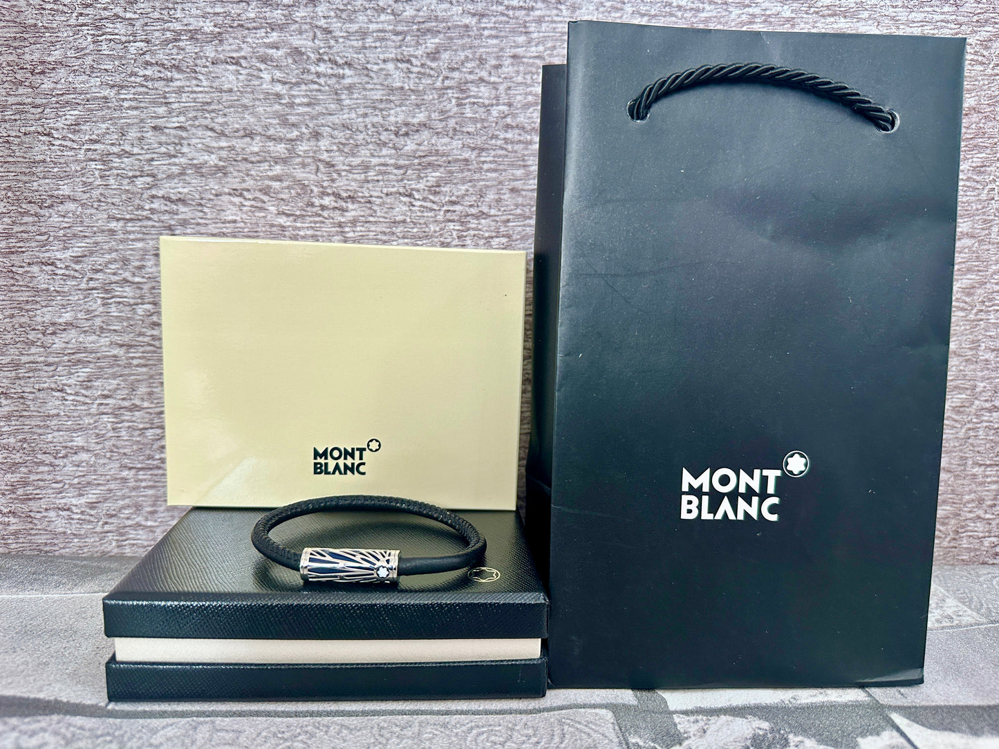 Brazalete Mont edición The Origin color azul