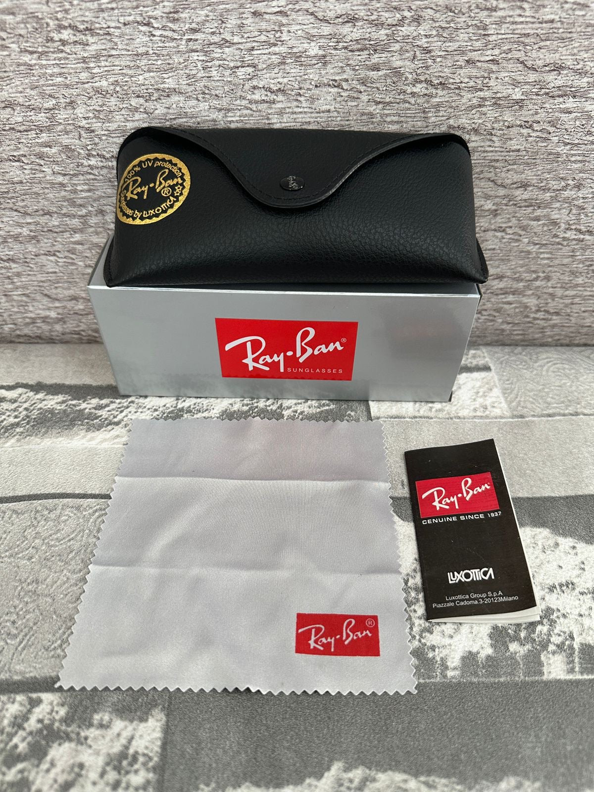 Lentes de Sol Ray B. Caravan plateados