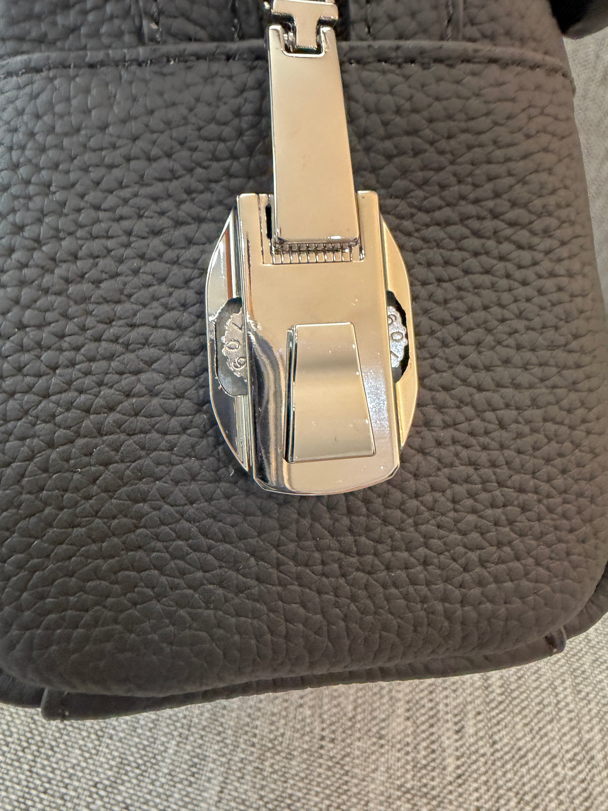 Neceser MB negro con ajuste para maleta Carry On