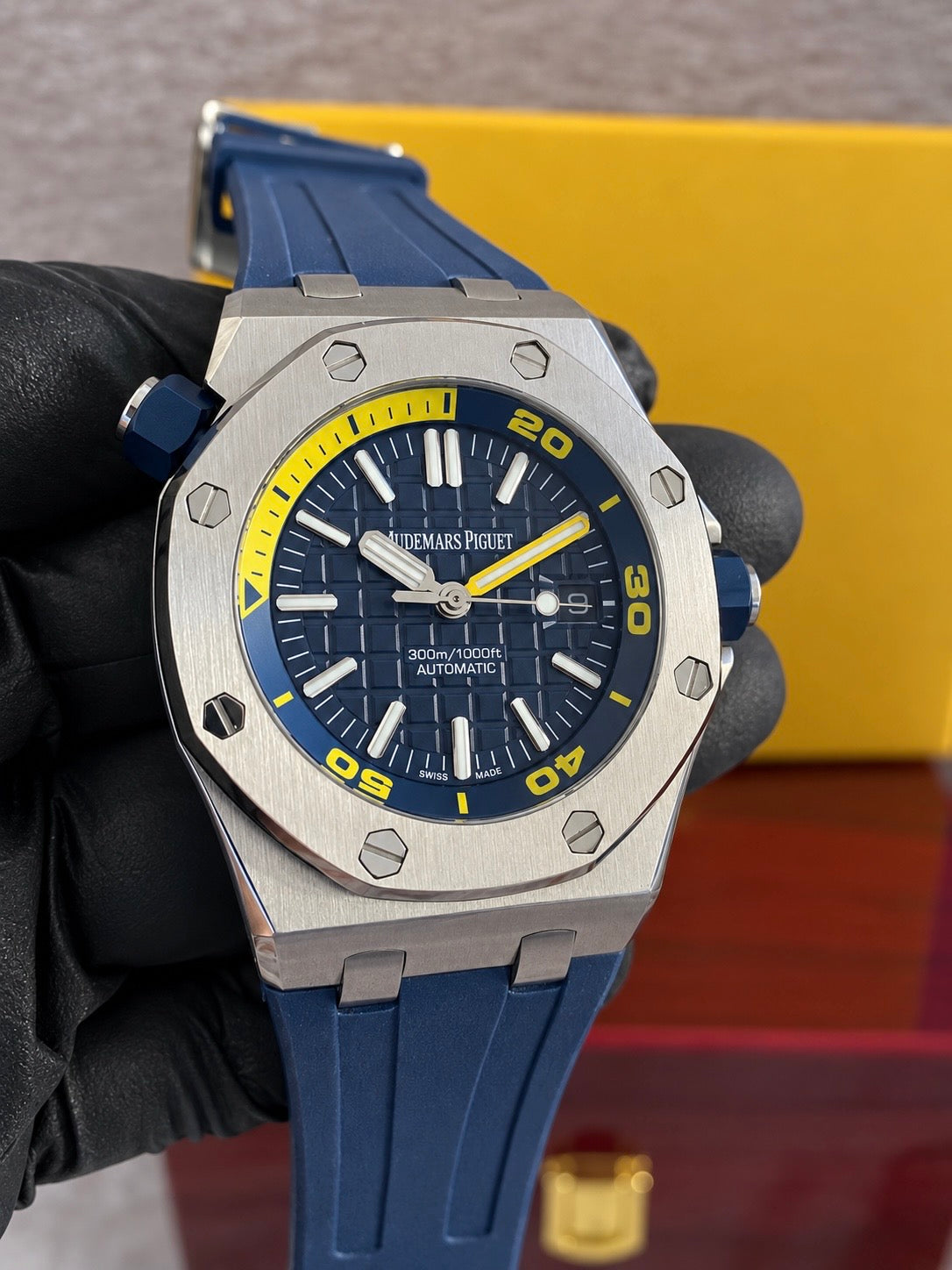 Reloj AP, AAA, Automático, 42 mm., correa de caucho azul
