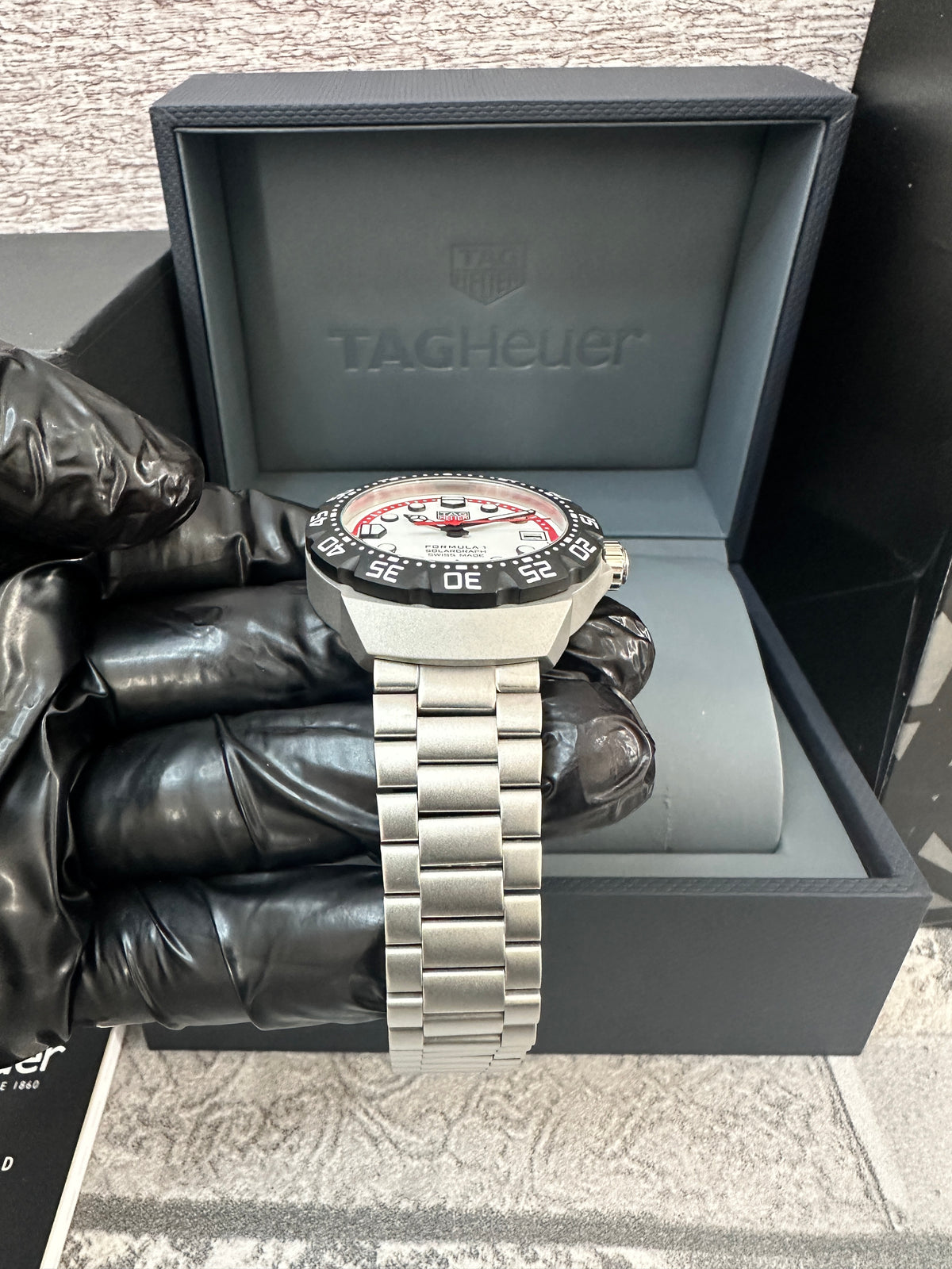 Reloj  F1 blanco con rojo