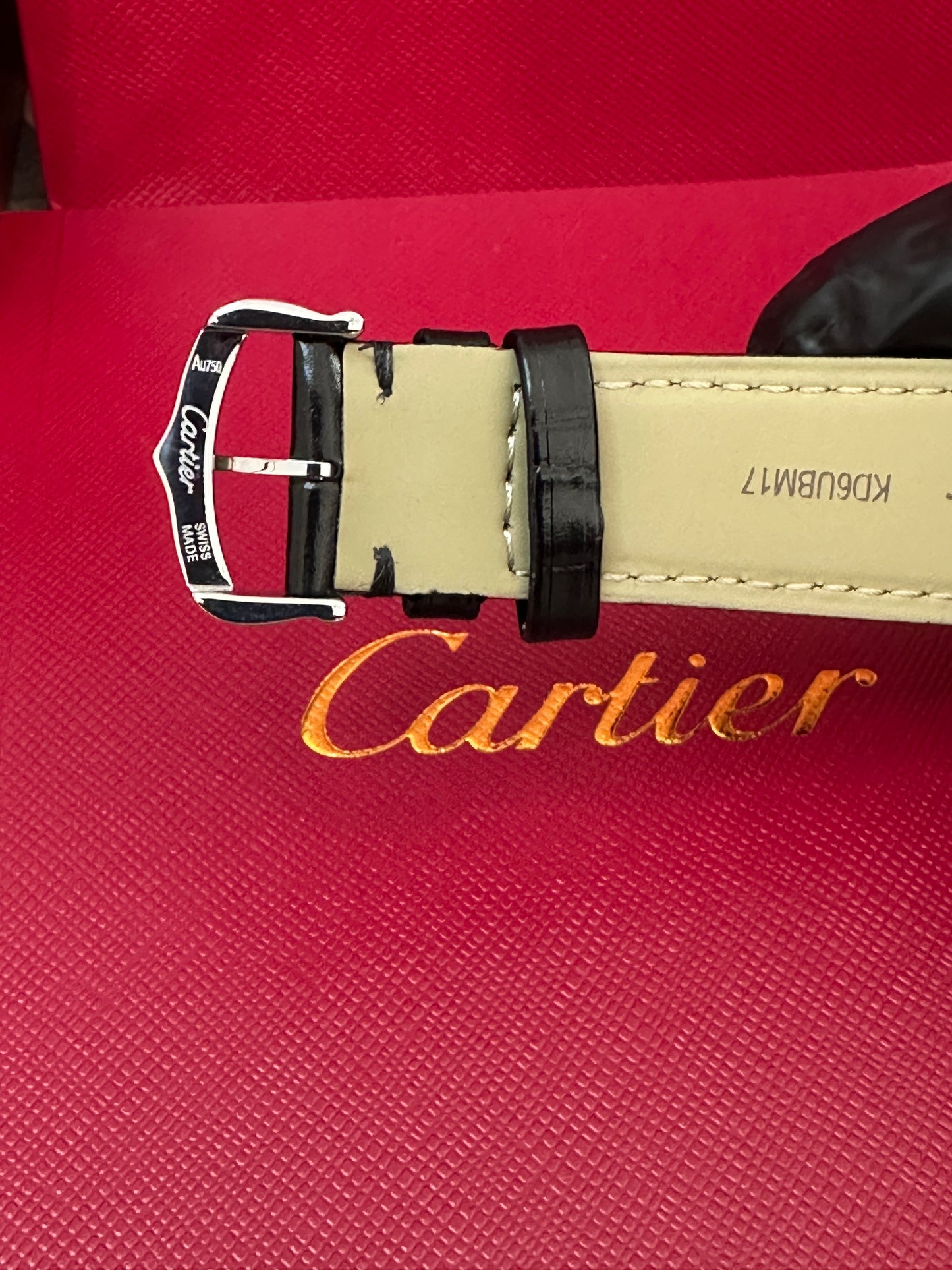 Reloj Tank Must color negro