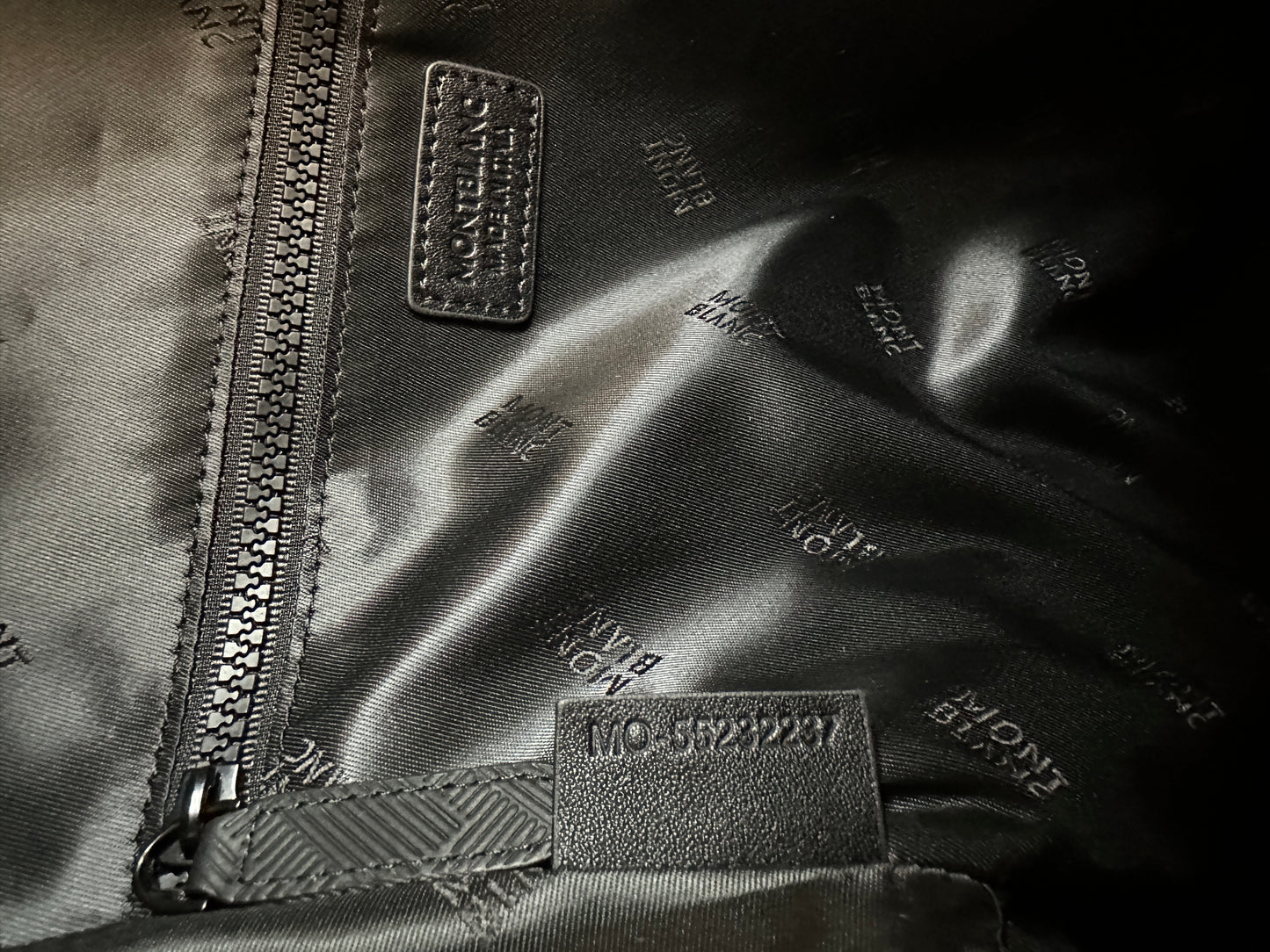 Mochila negra modelo Extreme