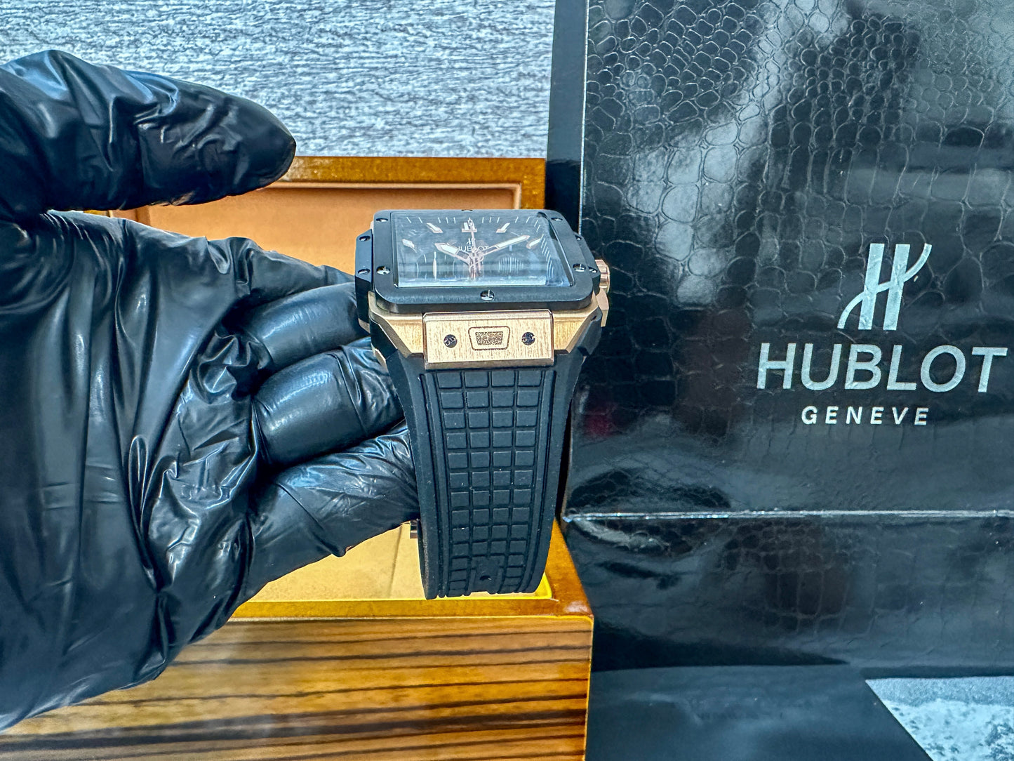 Reloj HUB Square Bang