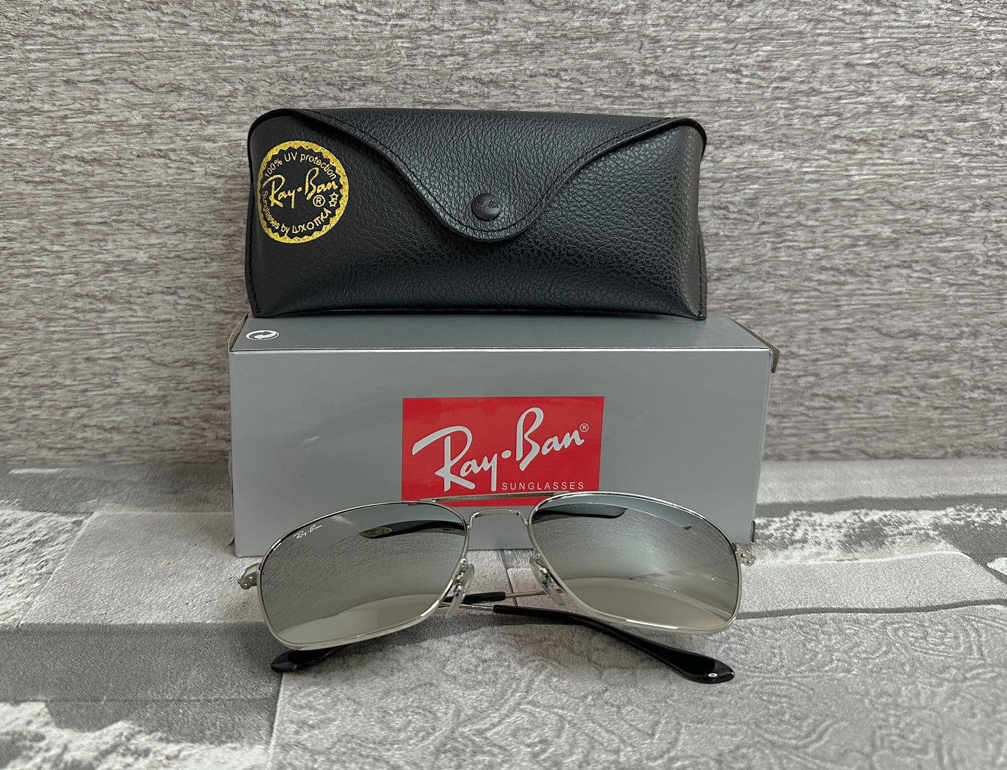Lentes de Sol Ray B. Caravan plateados