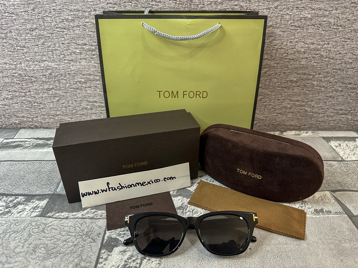 Lentes de Sol Tom F negros