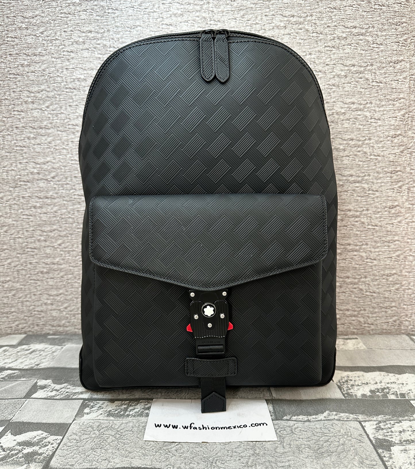 Mochila negra modelo Extreme