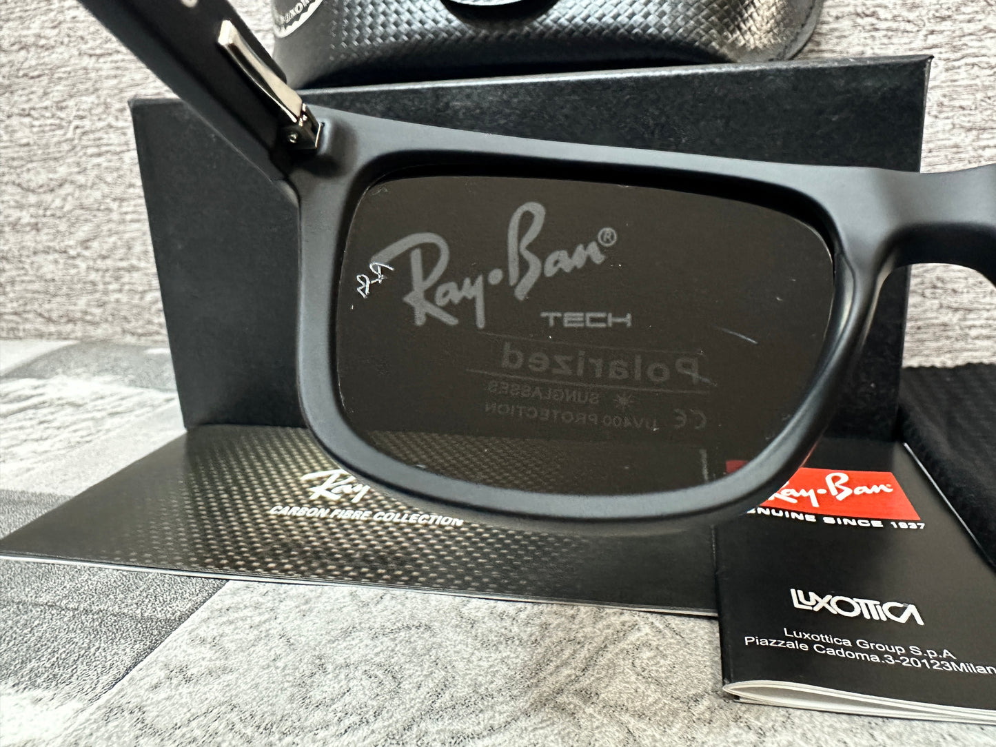 Lentes de sol Ray B. Wayfarer negros