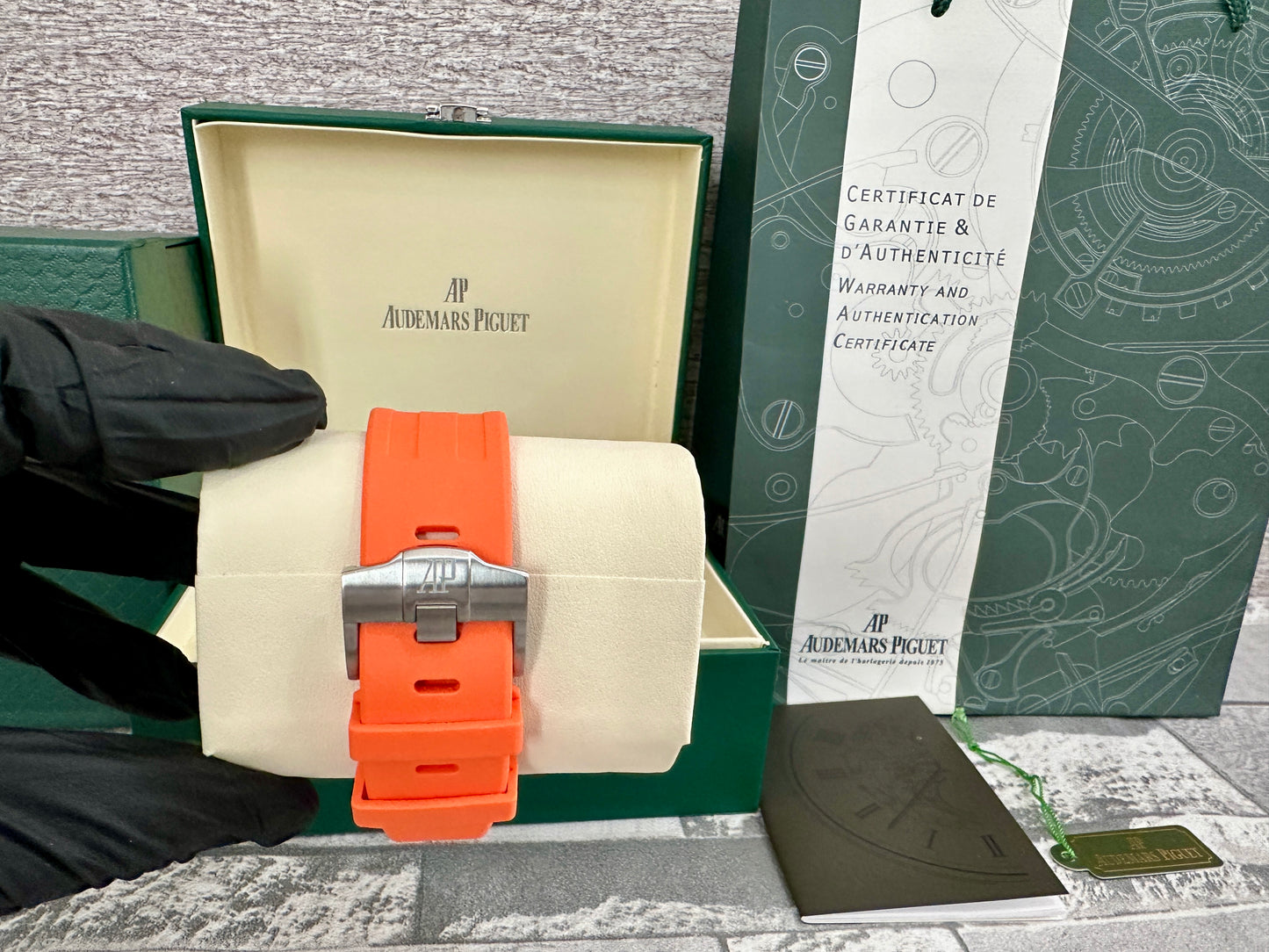 Reloj AP, AAA, Automático, 42 mm., correa de caucho naranja