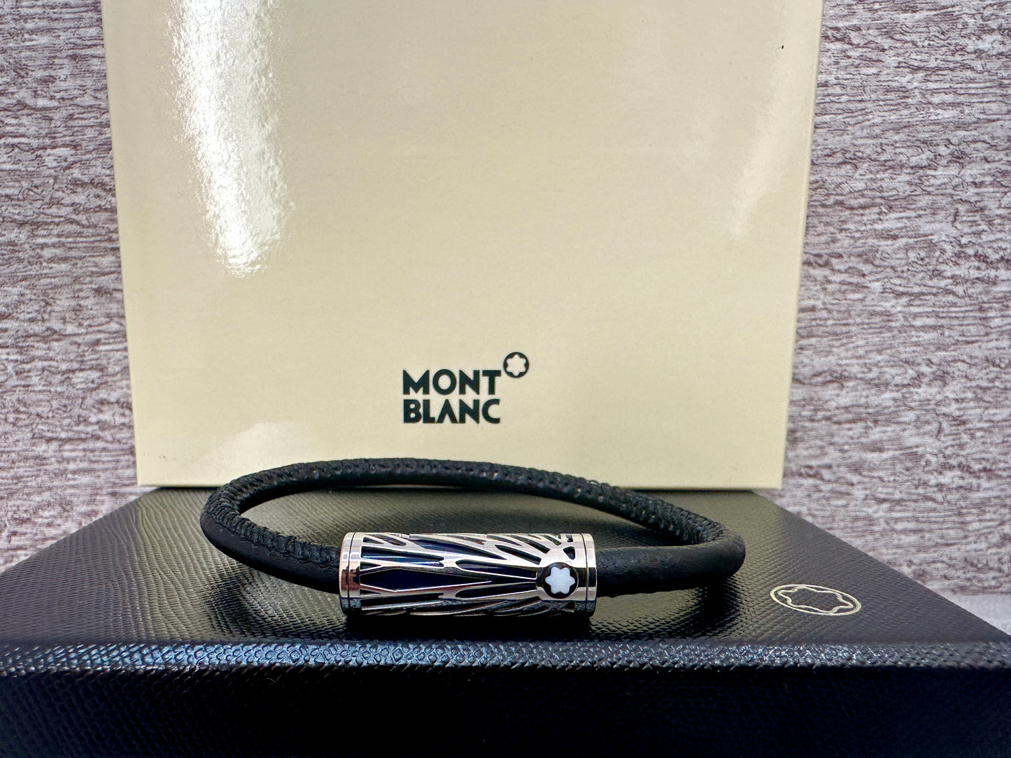 Brazalete Mont edición The Origin color azul