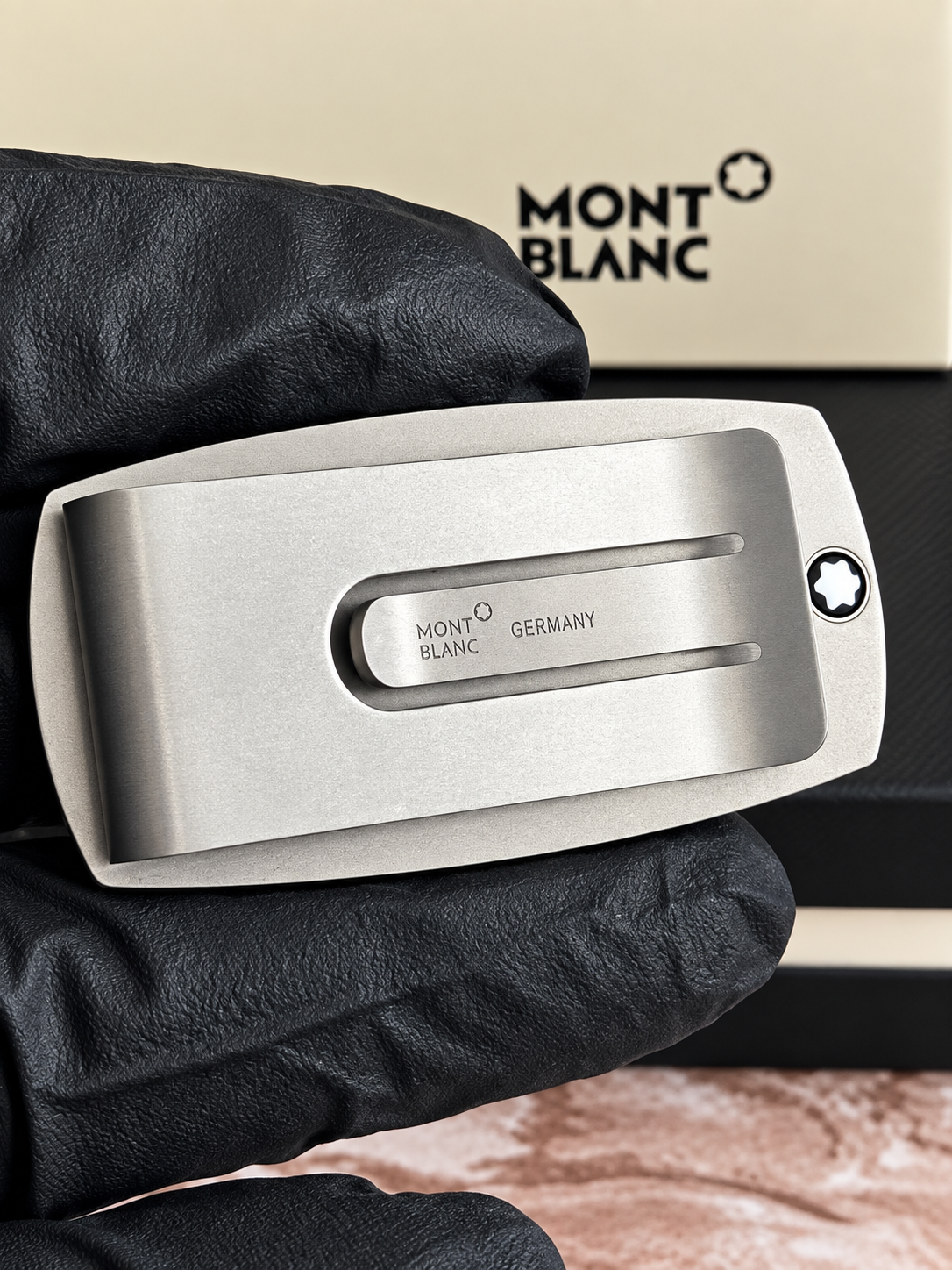 Clip para billetes de Acero y caucho inoxidable Mont B.