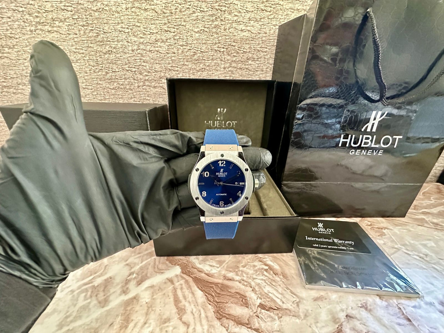 Reloj Hub10t Classic  AAA Quartz azul