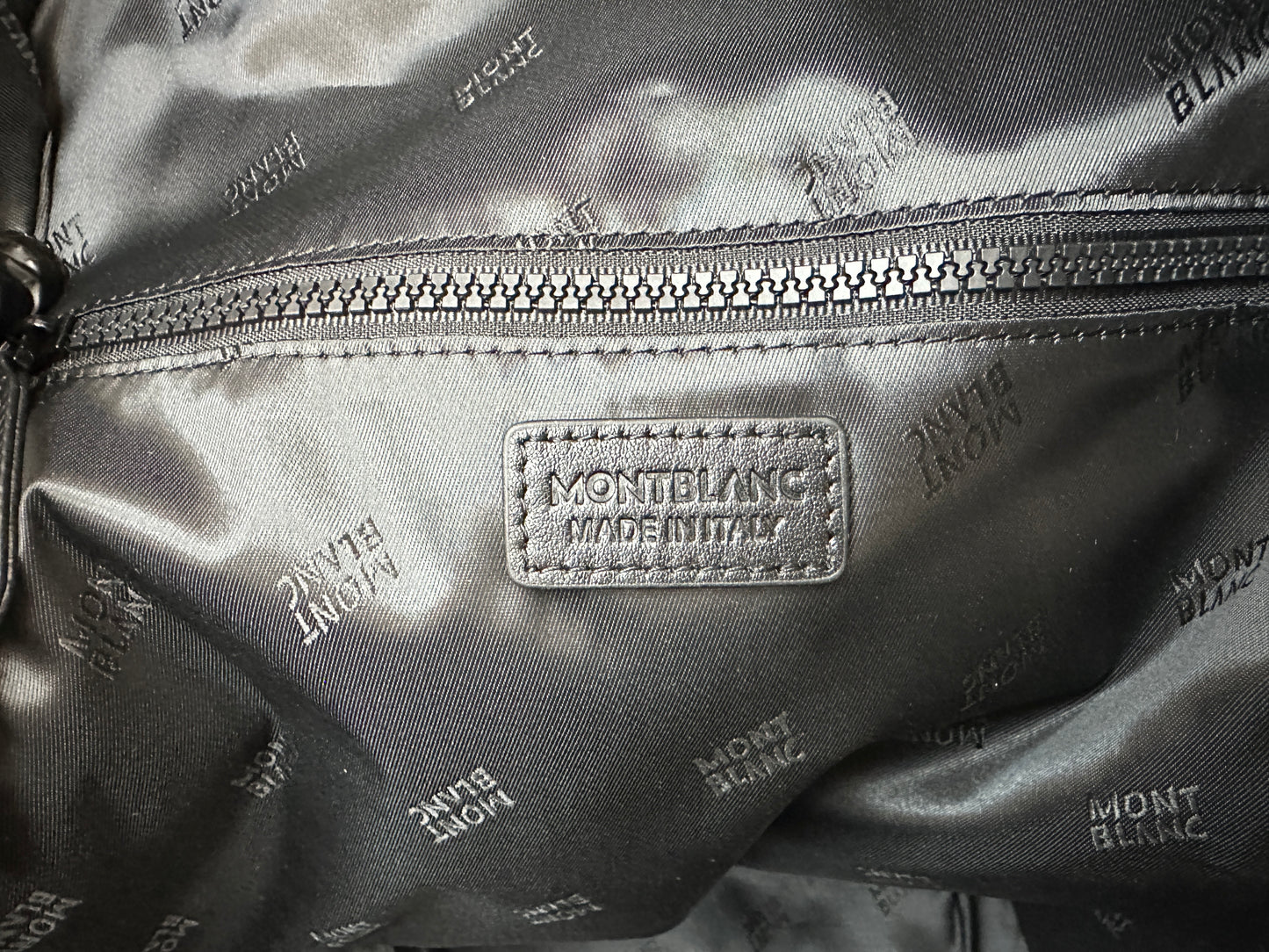 Mochila negra modelo Extreme