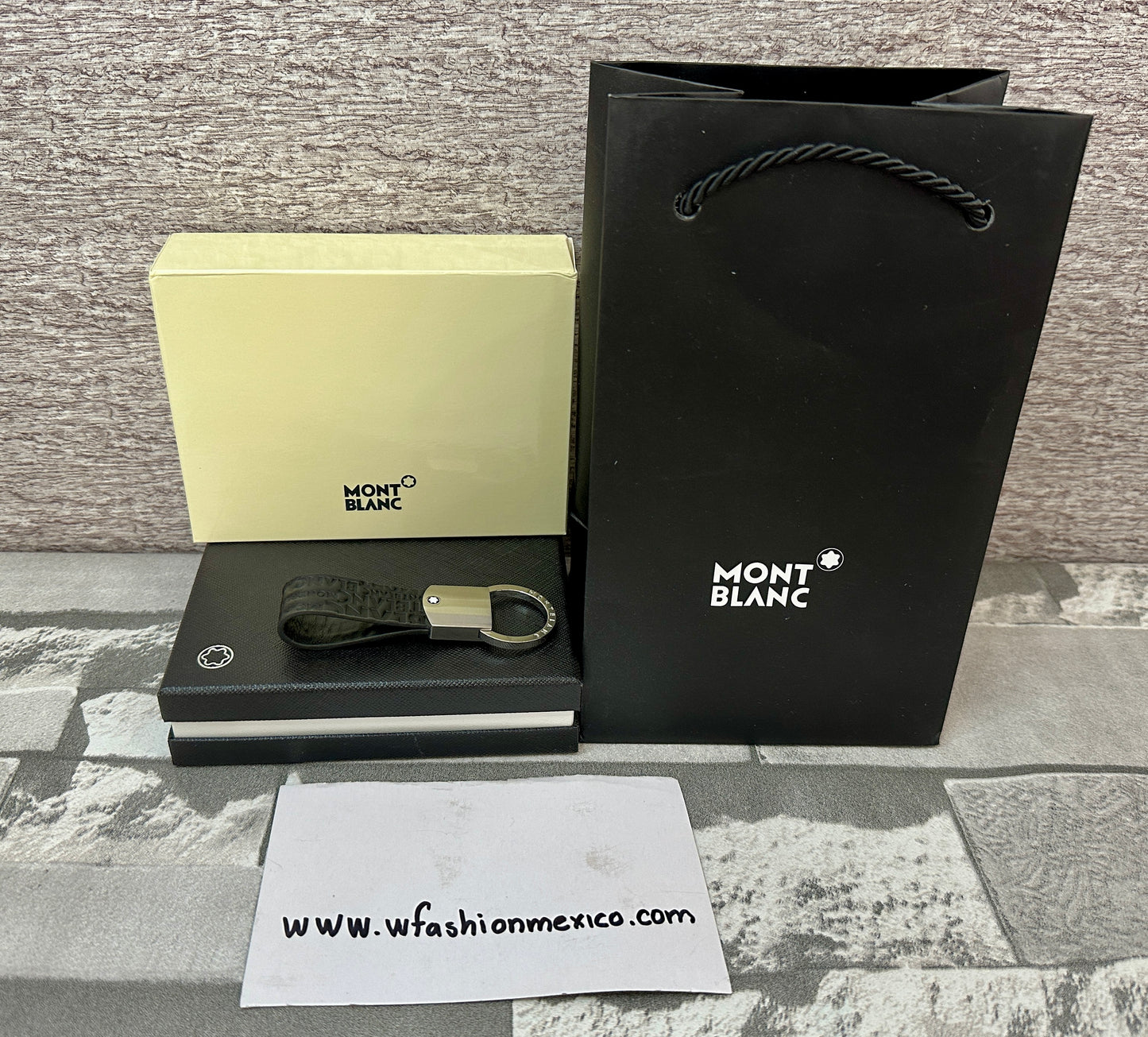 Llavero de Piel Genuina y Acero inoxidable Mont negro