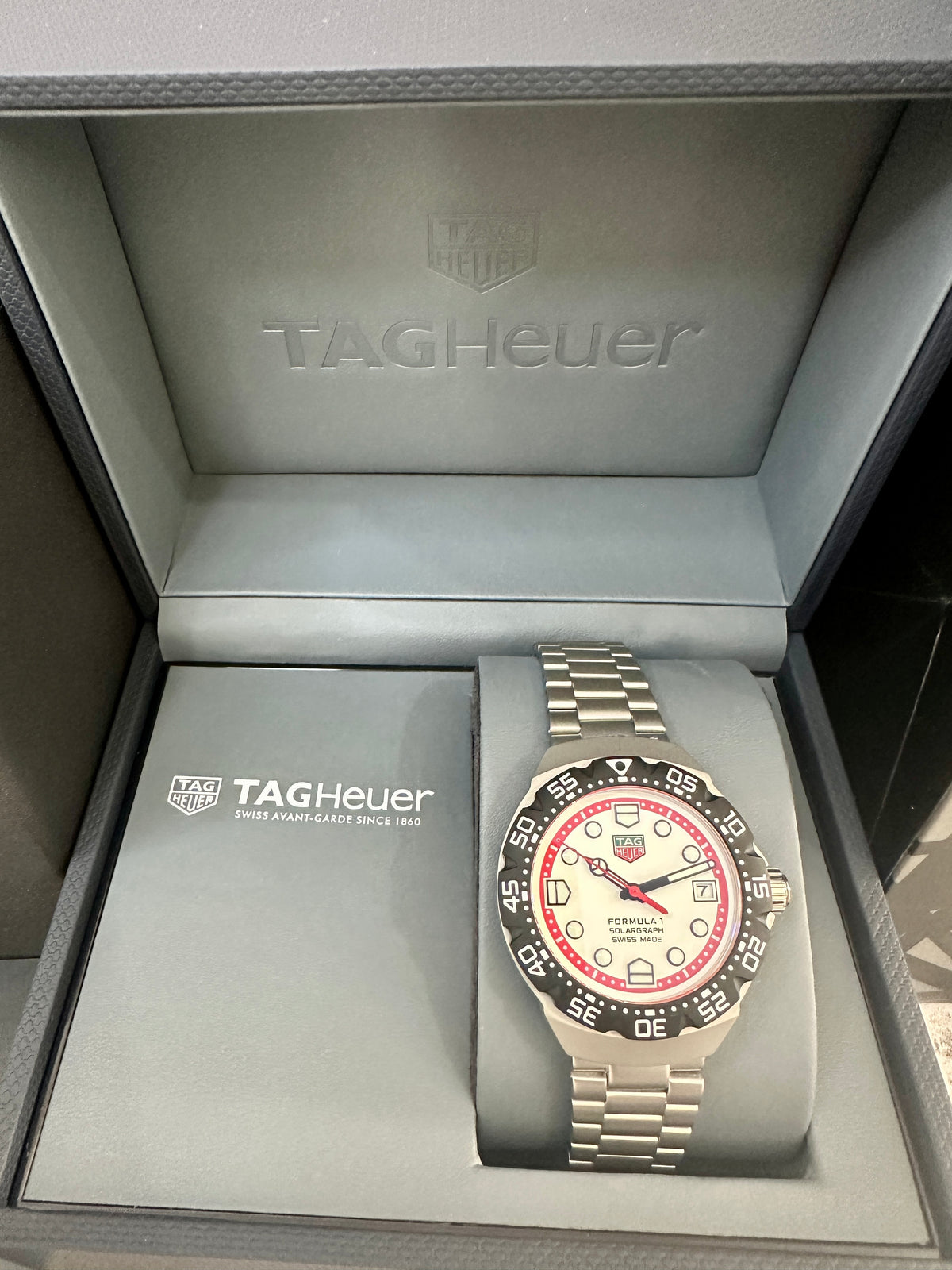 Reloj  F1 blanco con rojo