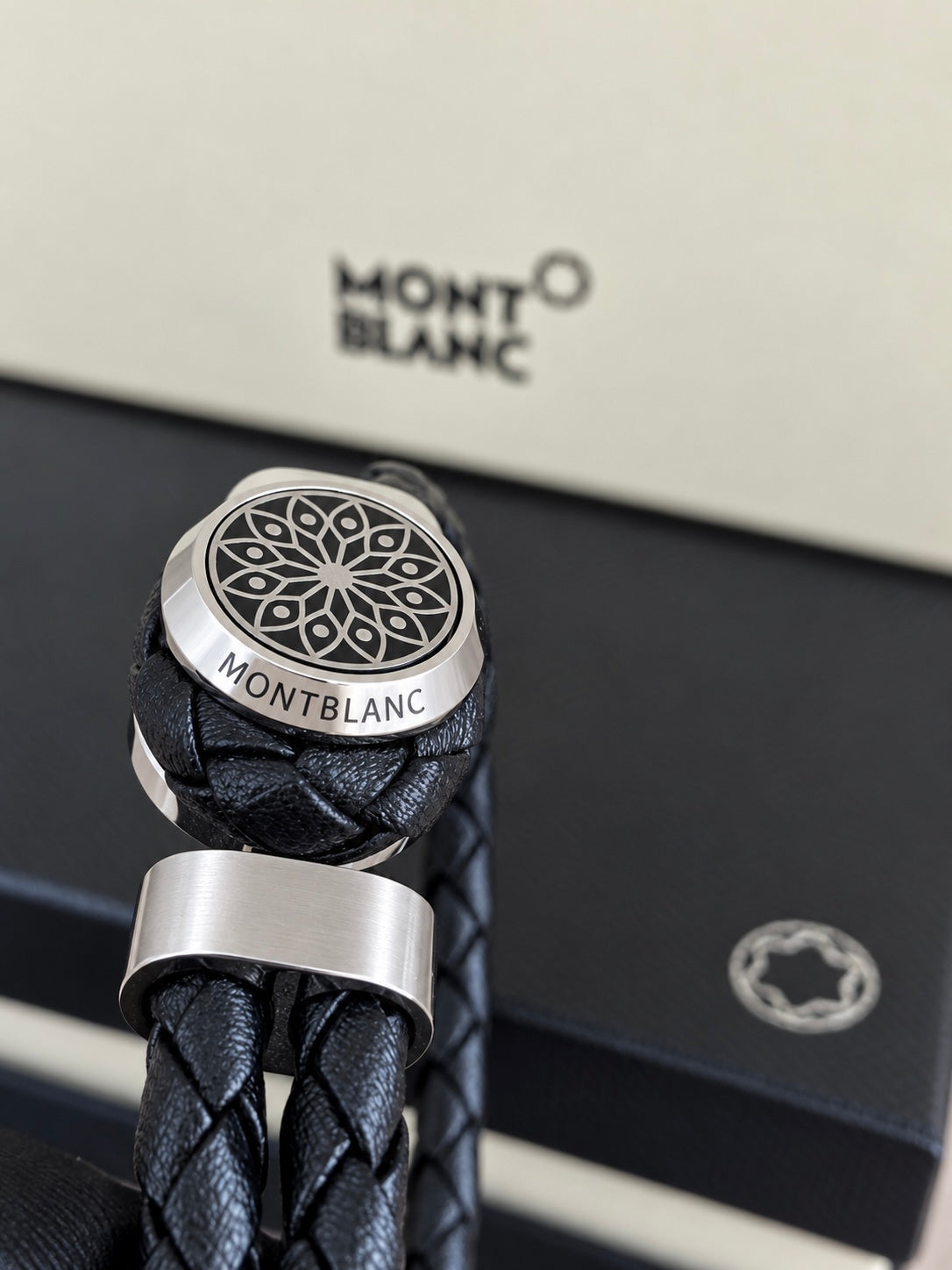 Pulsera M0ntblnc Homenaje a Victor Hugo