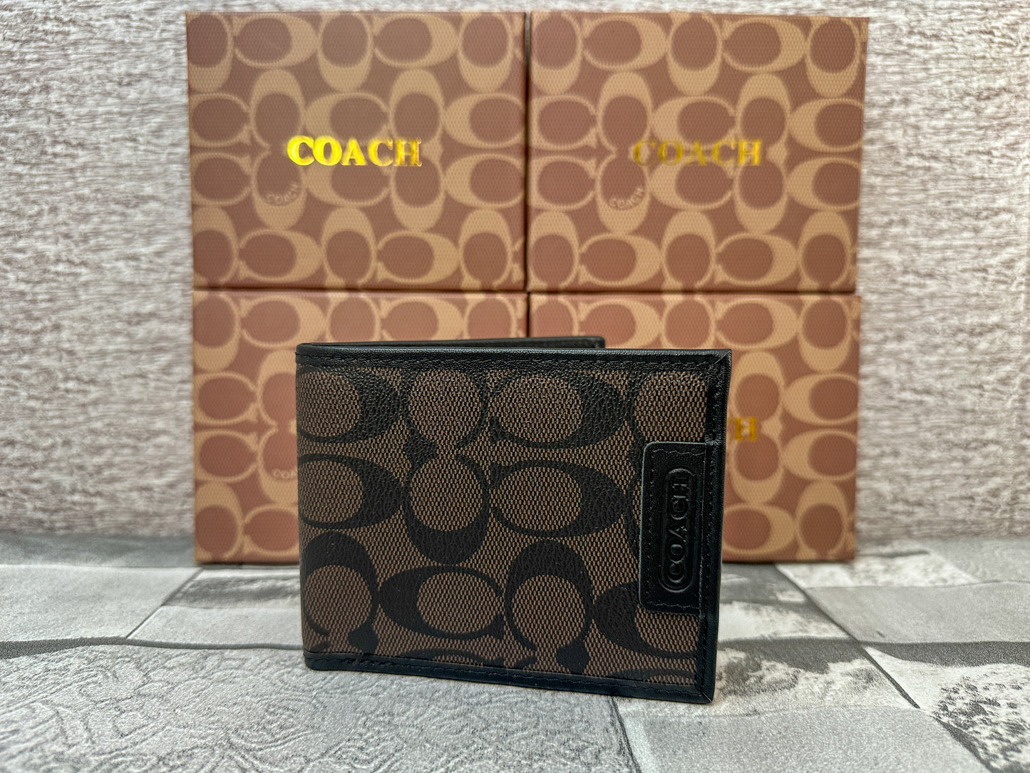 Cartera cafe C0ach con monograma