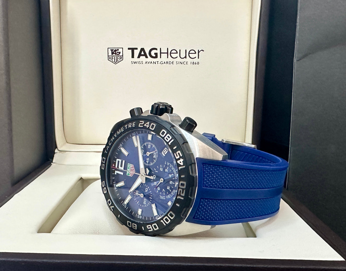 Reloj  F1 Azul correa de caucho AAA Quartz