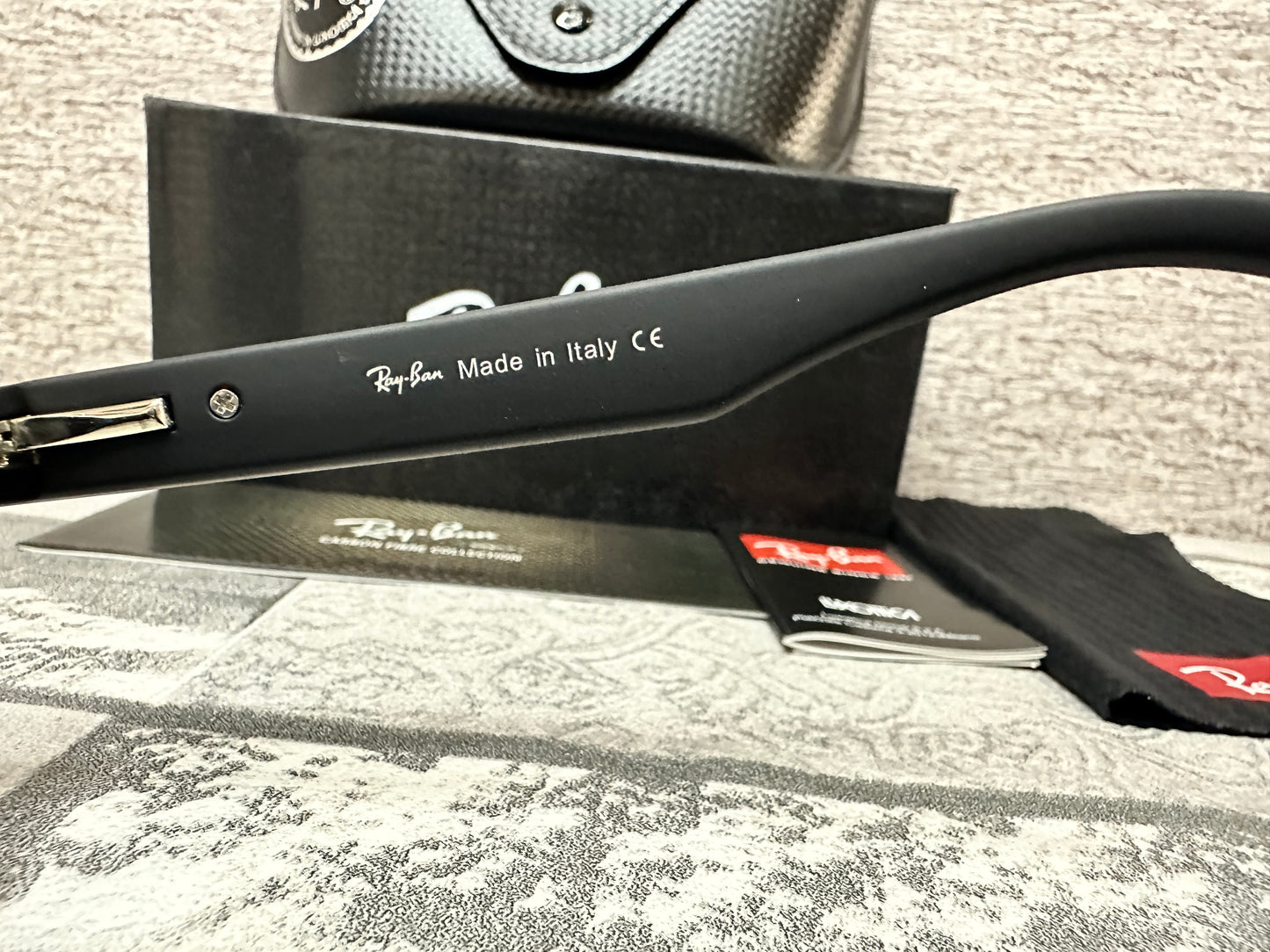 Lentes de sol Ray B. Wayfarer negros