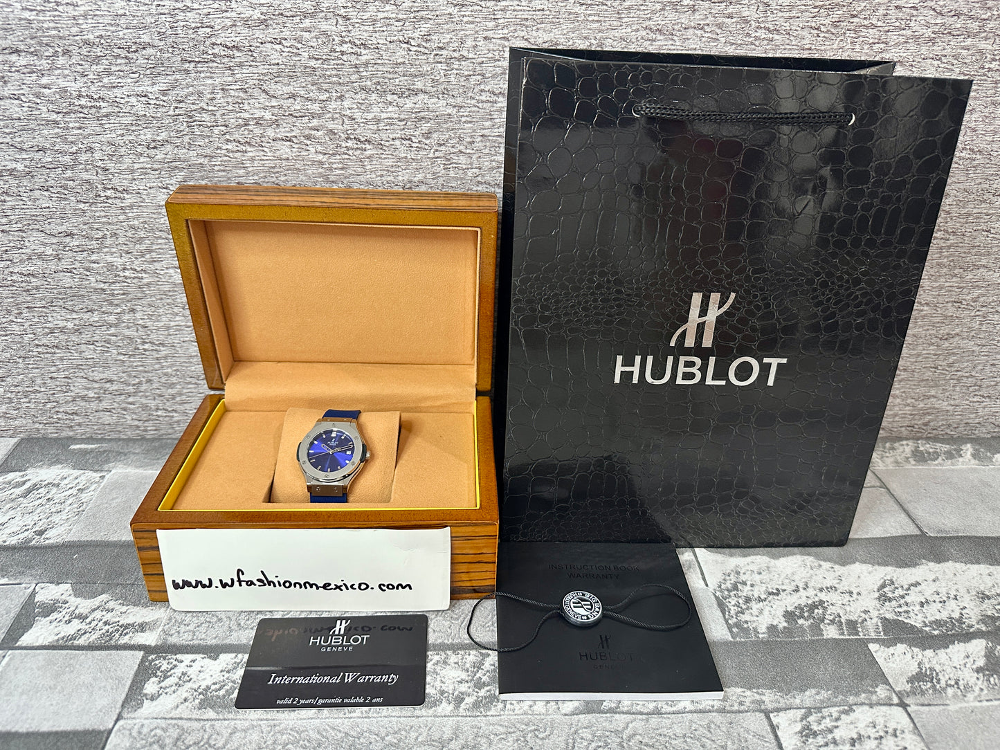 Reloj Cassic Fusion AAA, 33 mm dama Azul, Quartz