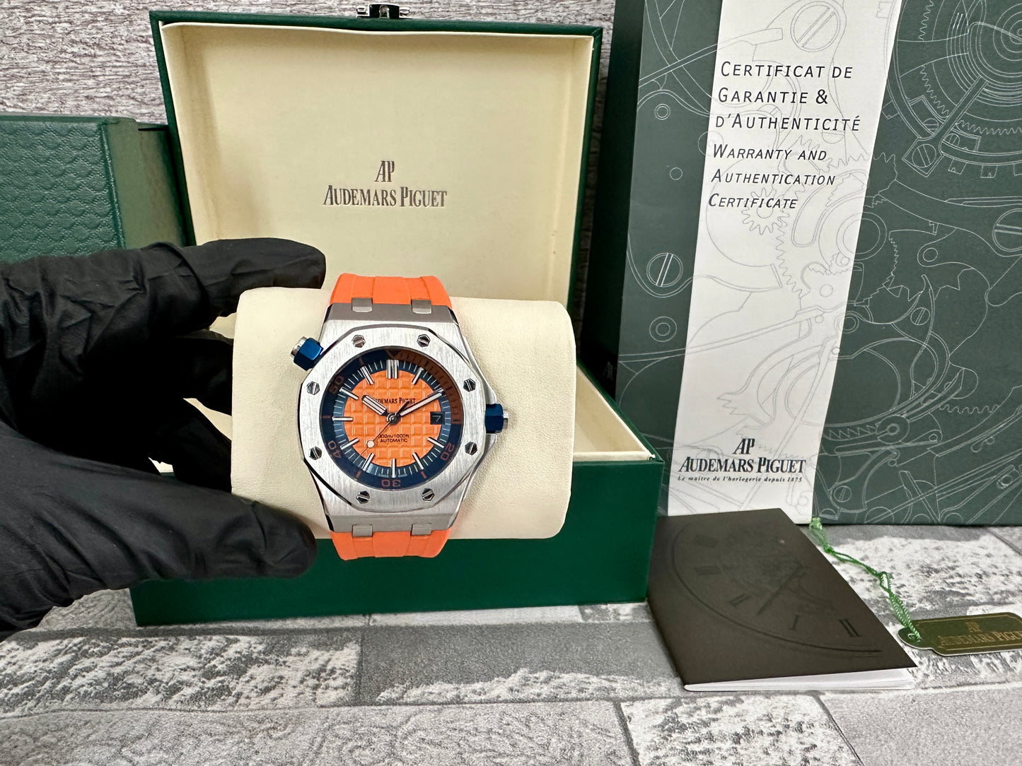 Reloj AP, AAA, Automático, 42 mm., correa de caucho naranja