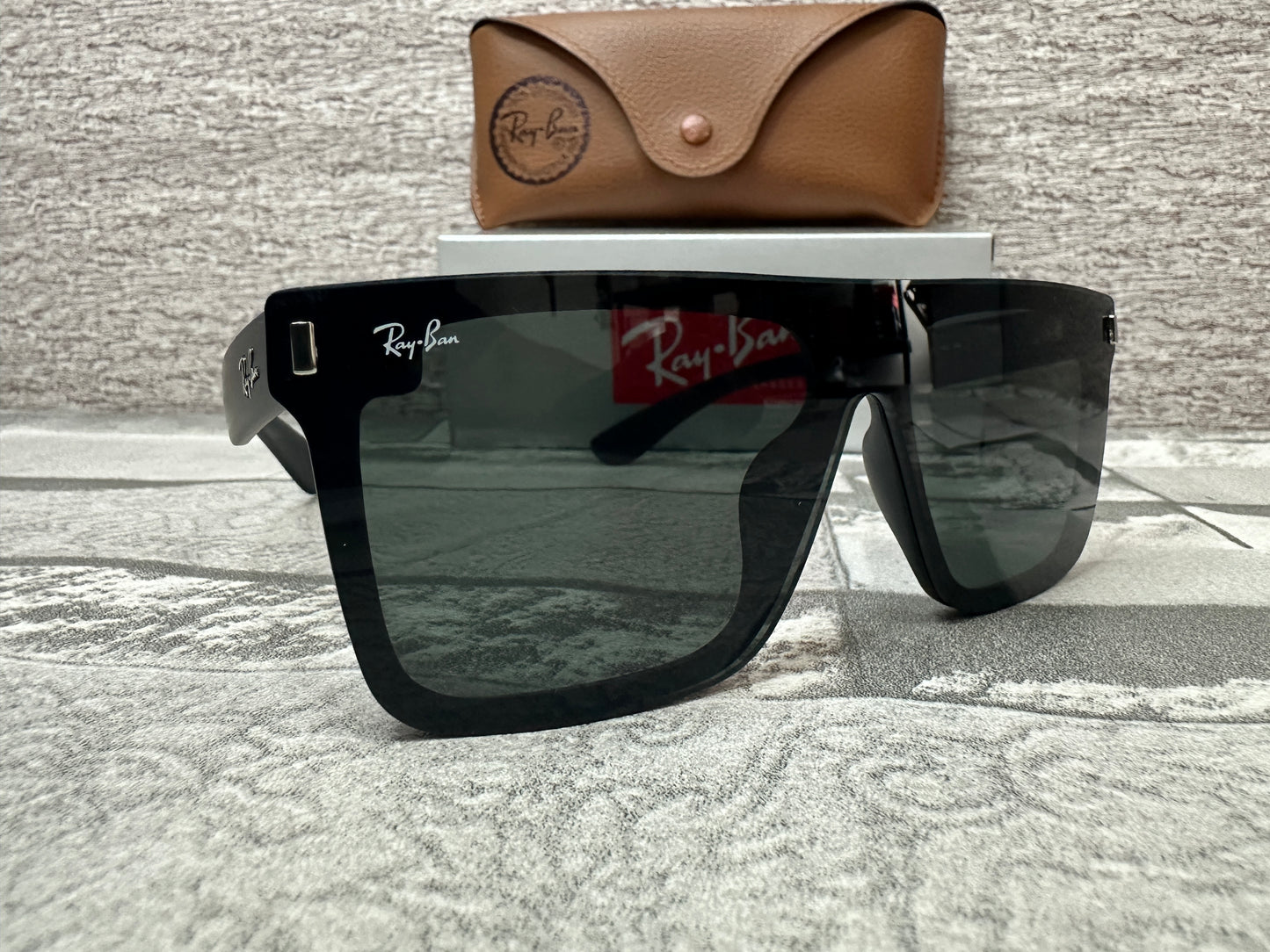 Lentes de Sol Ray B. Amore F.